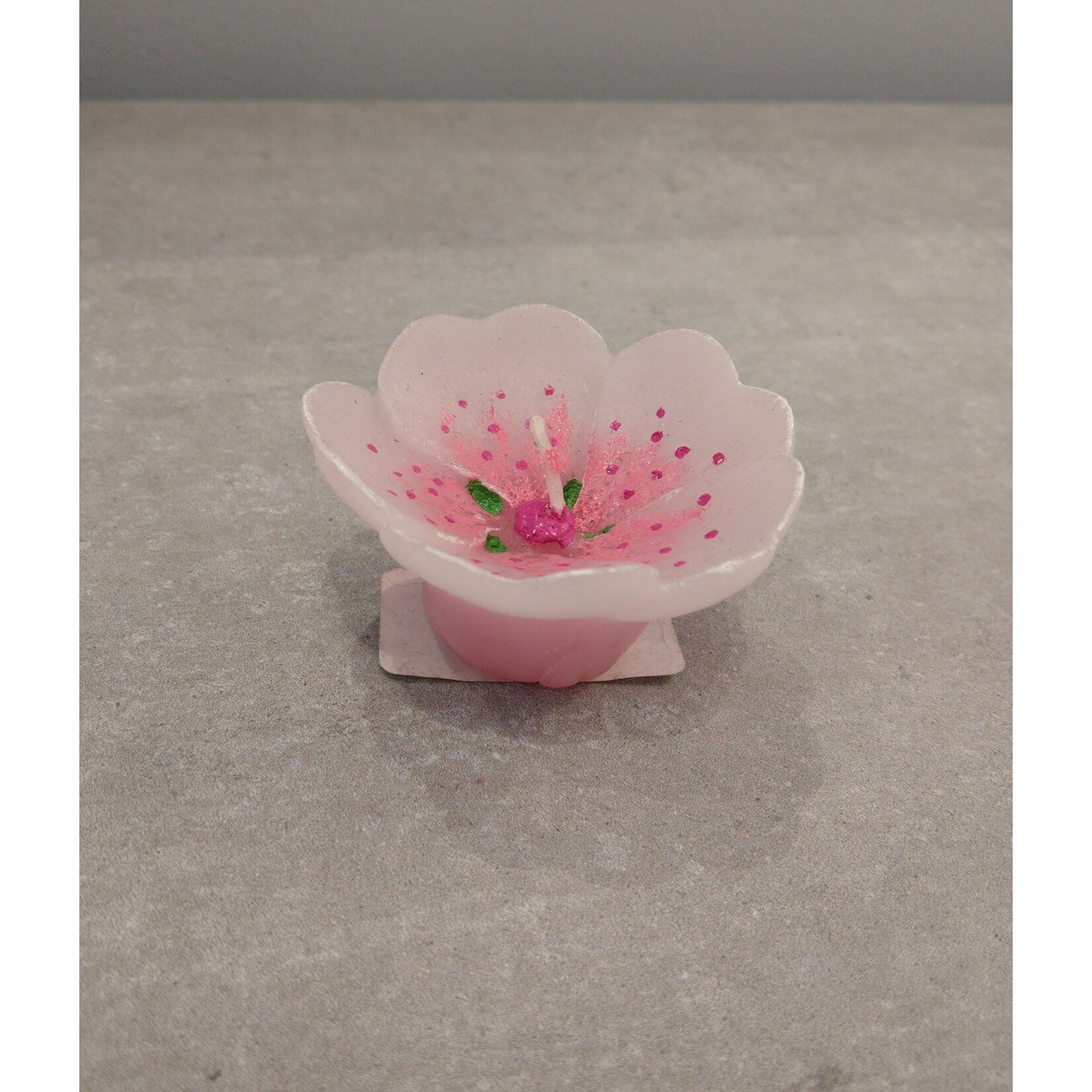 Point a la Ligne Floating Cherry Blossom Pink Candle