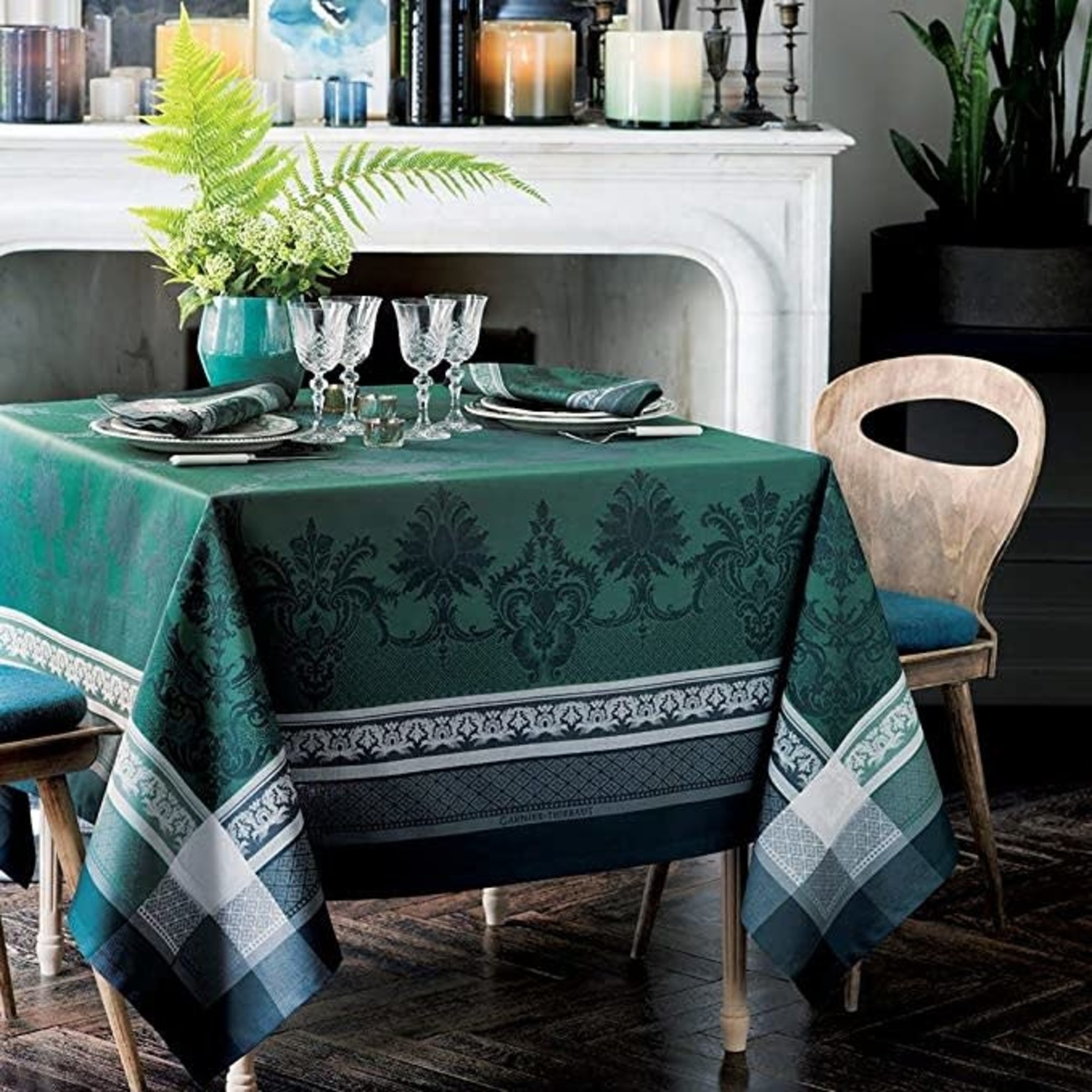 Garnier Thiebaut Fontainebleau Tablecloth