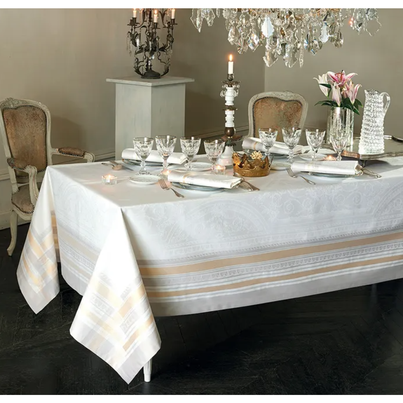 Garnier Thiebaut Galerie Des Glaces Vermeil Jacquard Tablecloth