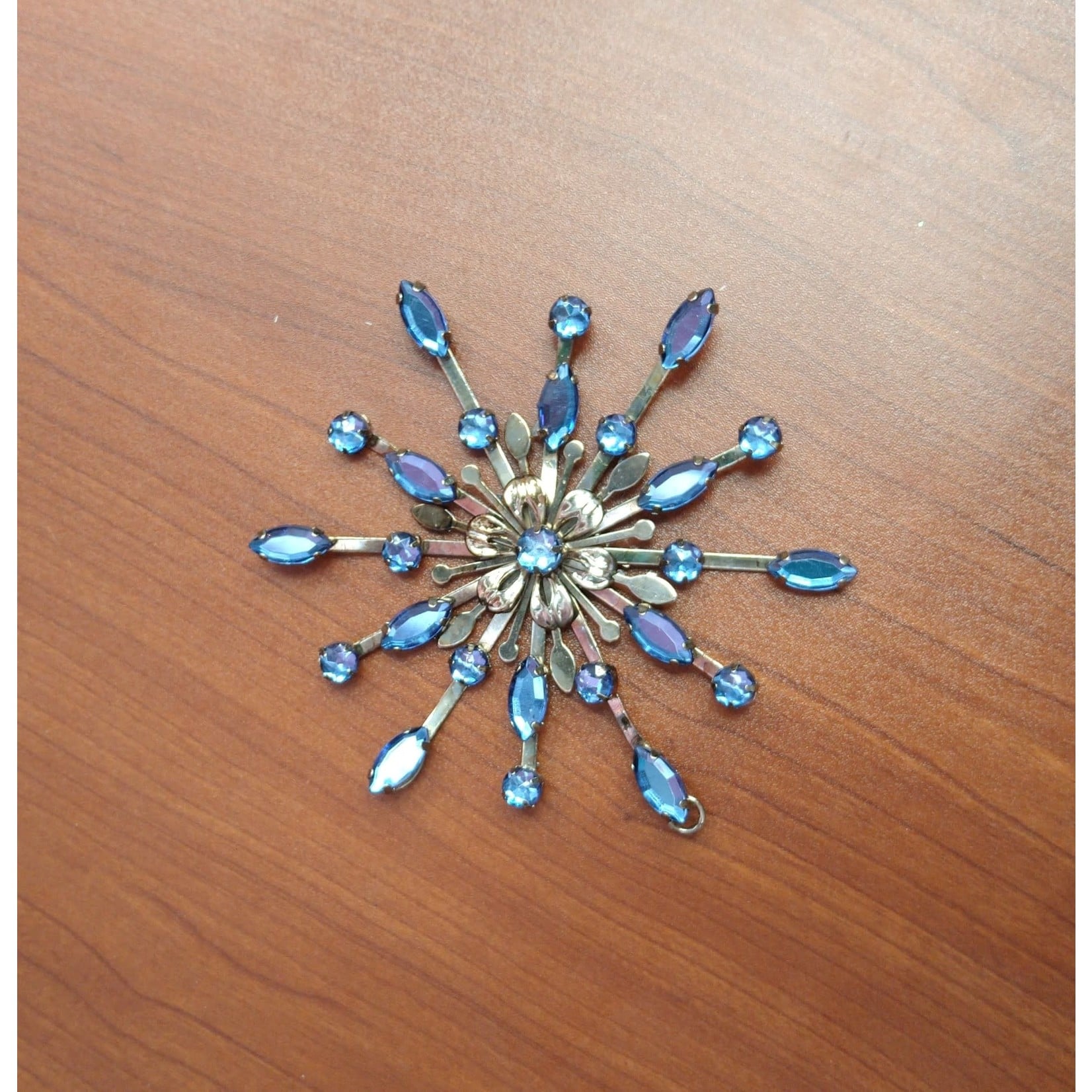 Shishi LLC Jewel Blue Snowflake Ornament