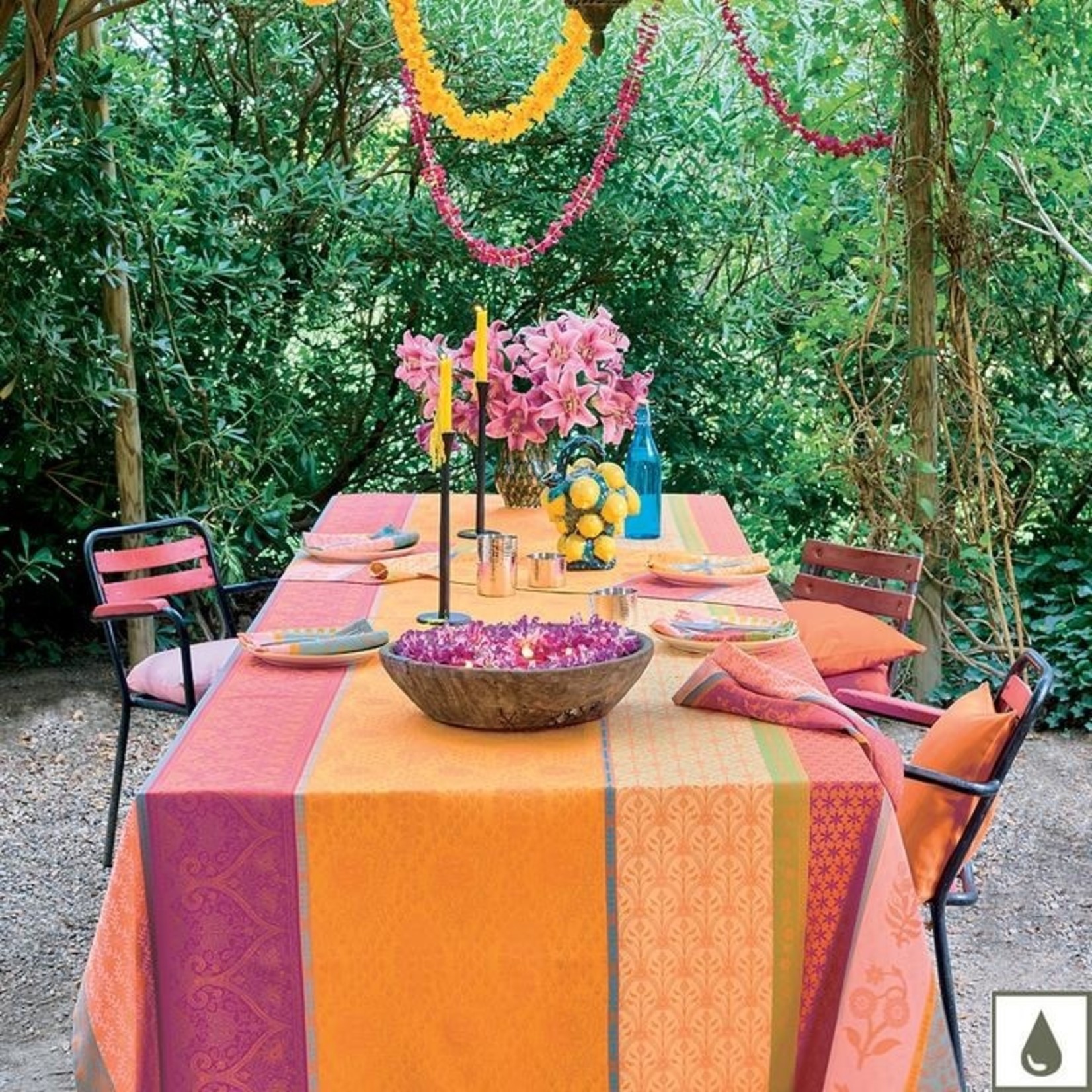 Garnier Thiebaut Mille Saris Tablecloth