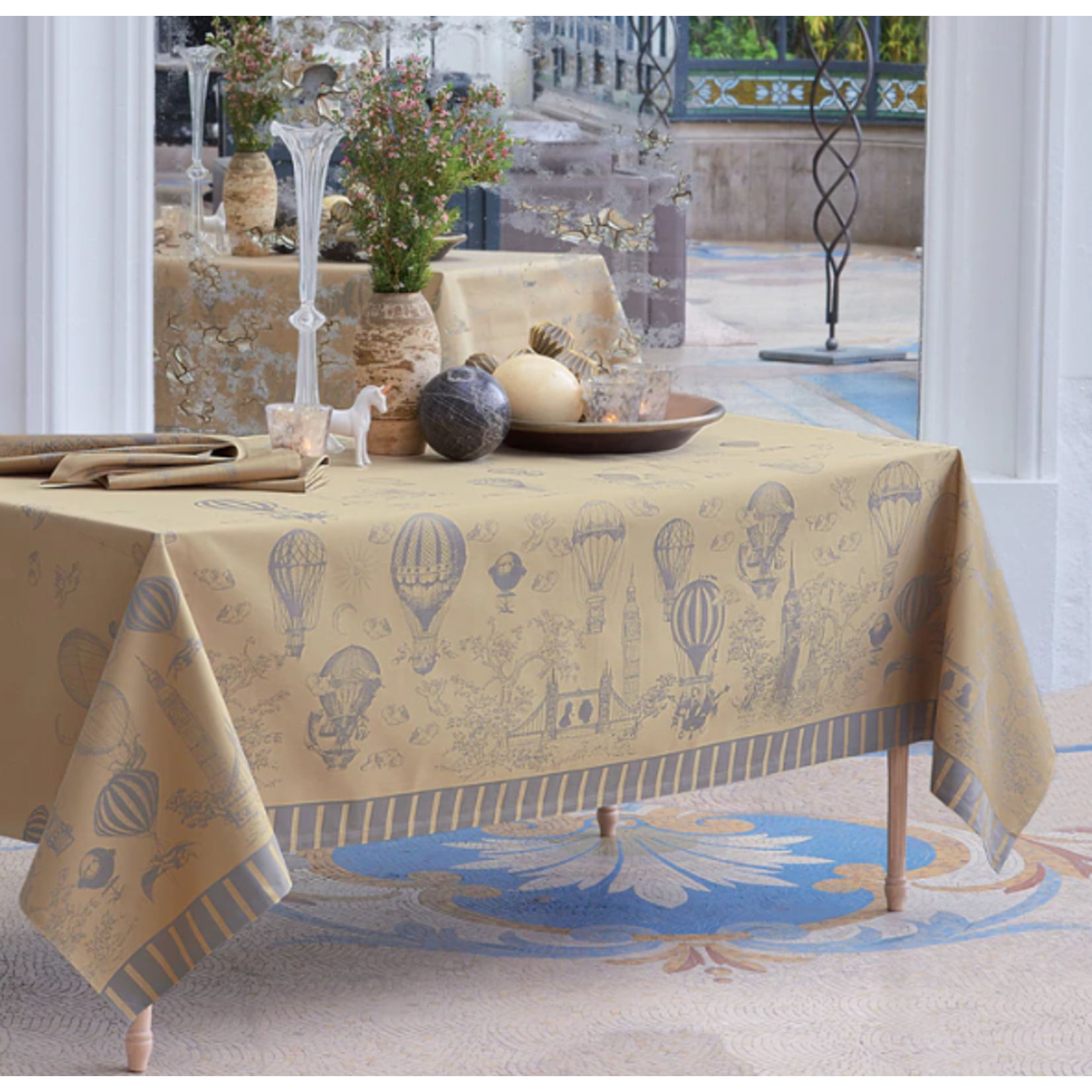 Garnier Thiebaut Voyage Or Pale Tablecloth