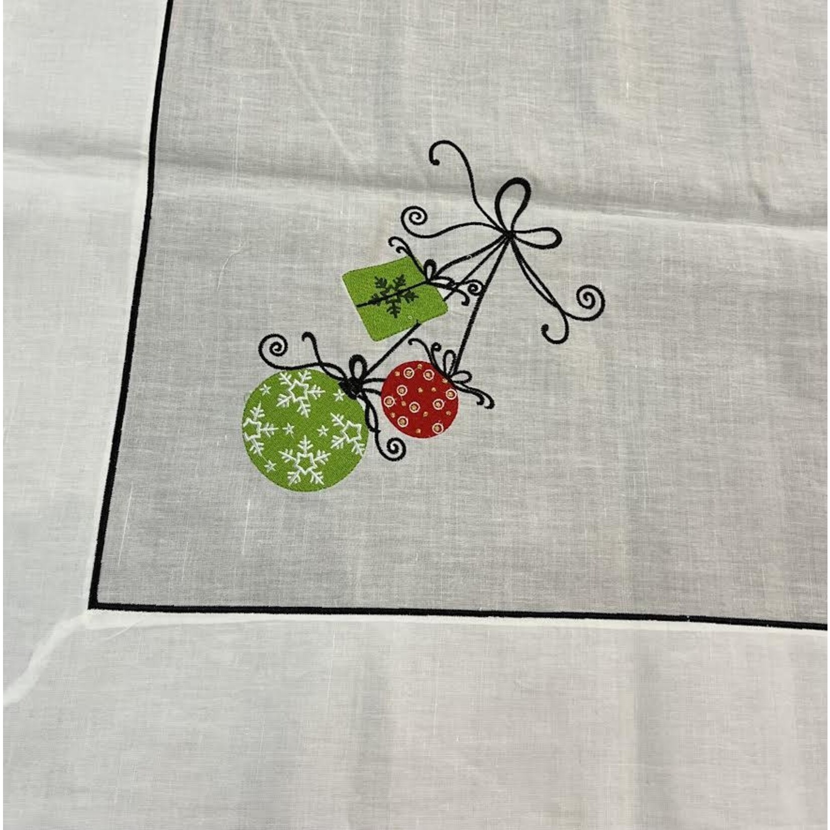 Saro Trading Company French Christmas Tablecloth Topper
