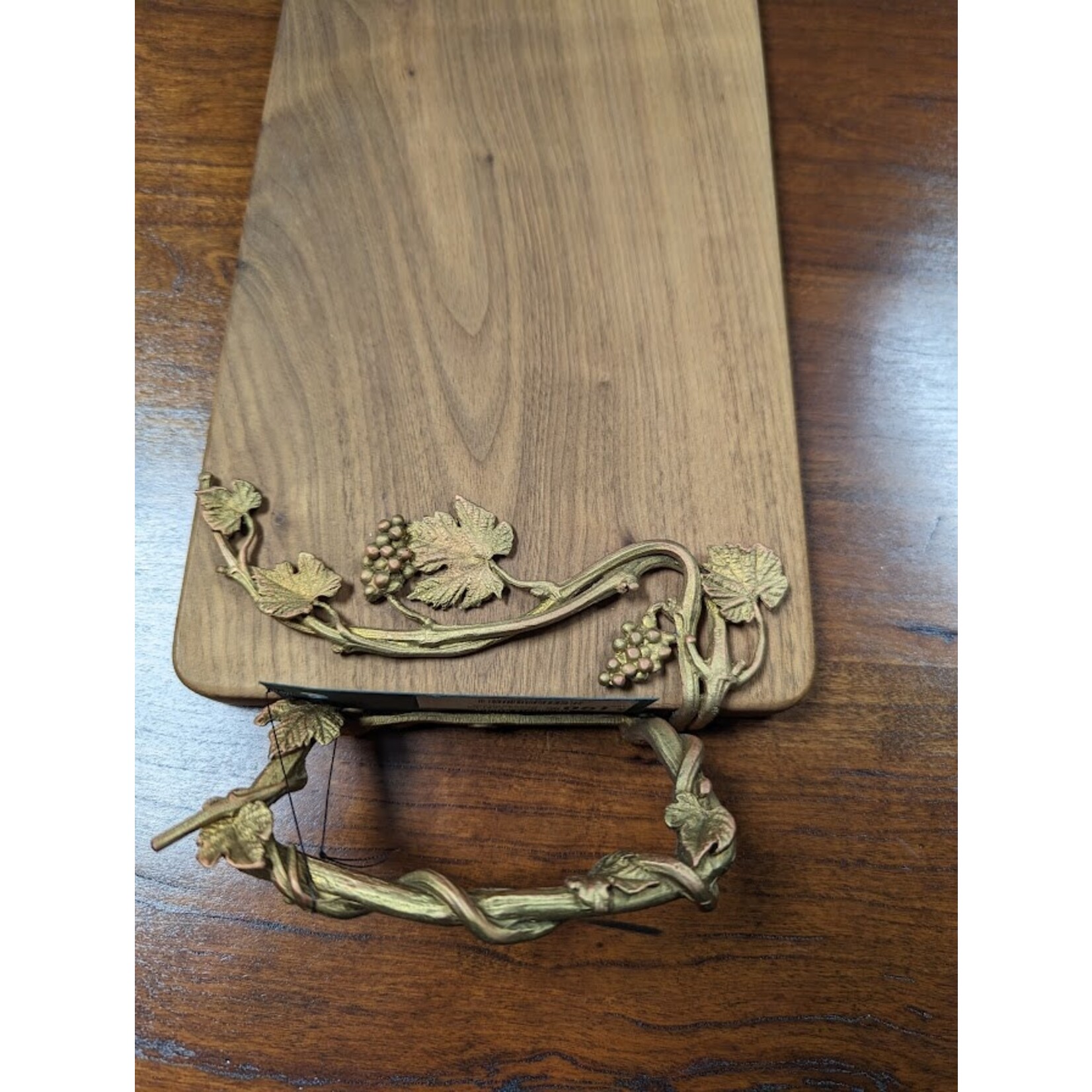 Table Art Grape Leaf Large Cheeseboard