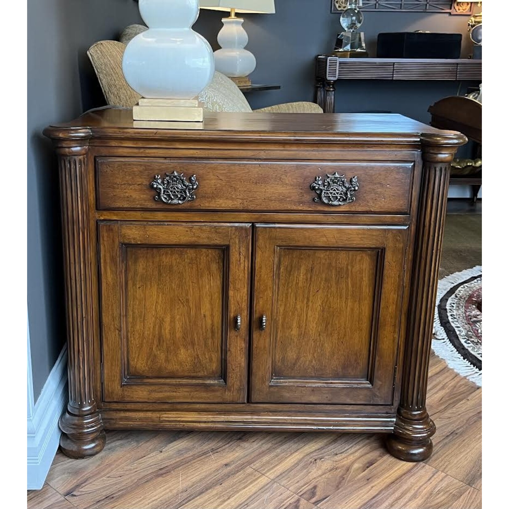 French Heritage Colonial Commode Nightstand