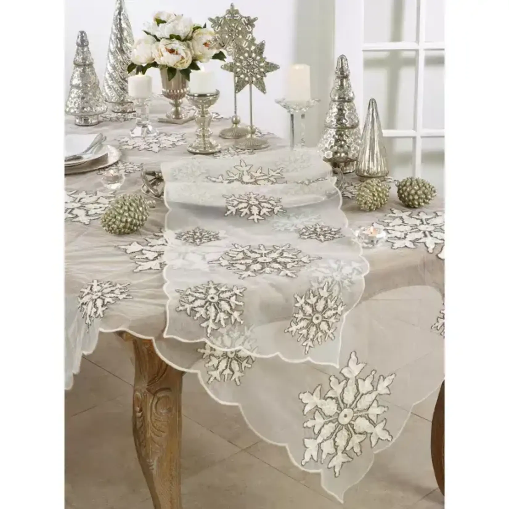 Saro Trading Company White Snowflake Square Tablecloth 84"x84"