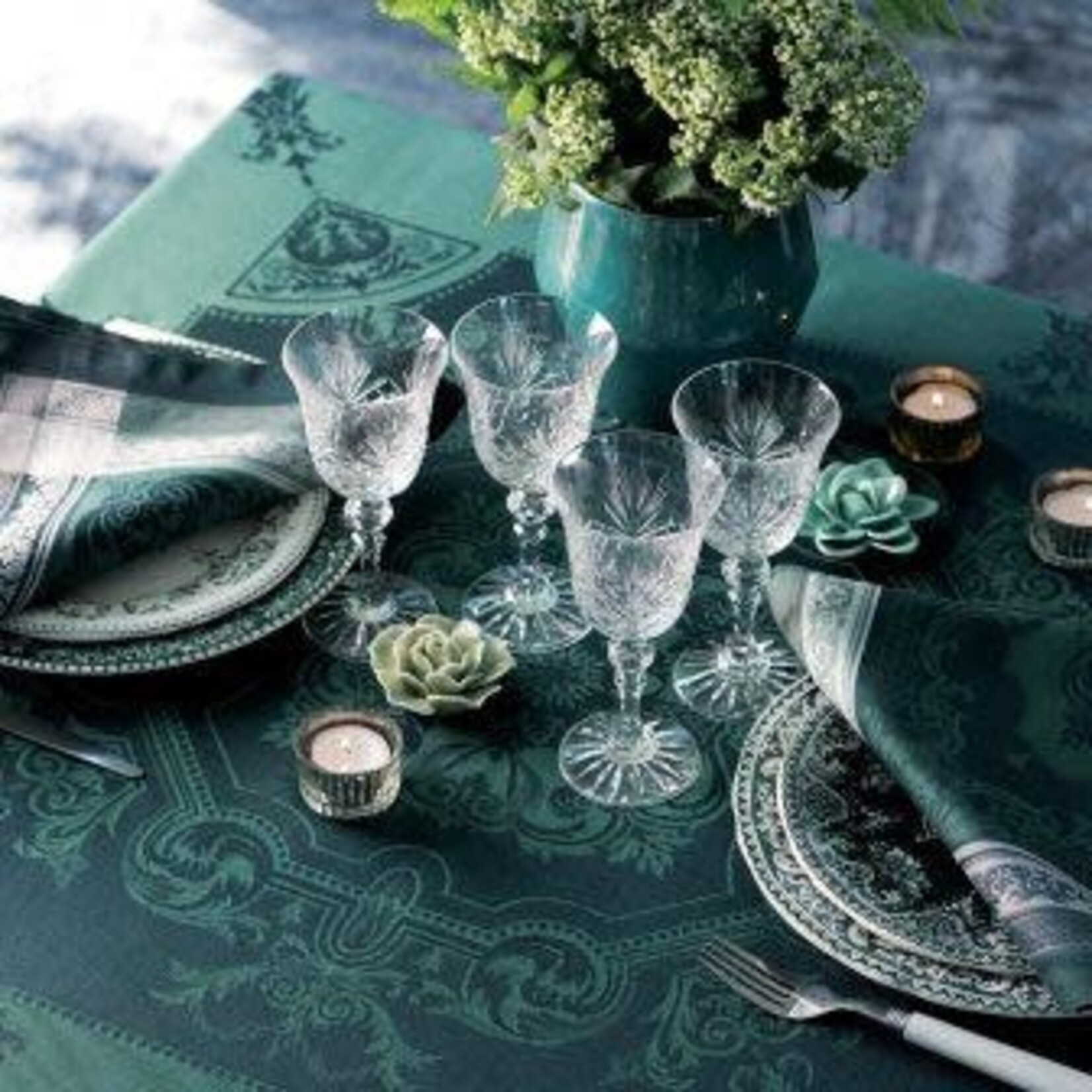 Garnier Thiebaut Fontainebleau Vert Profond Tablecloth