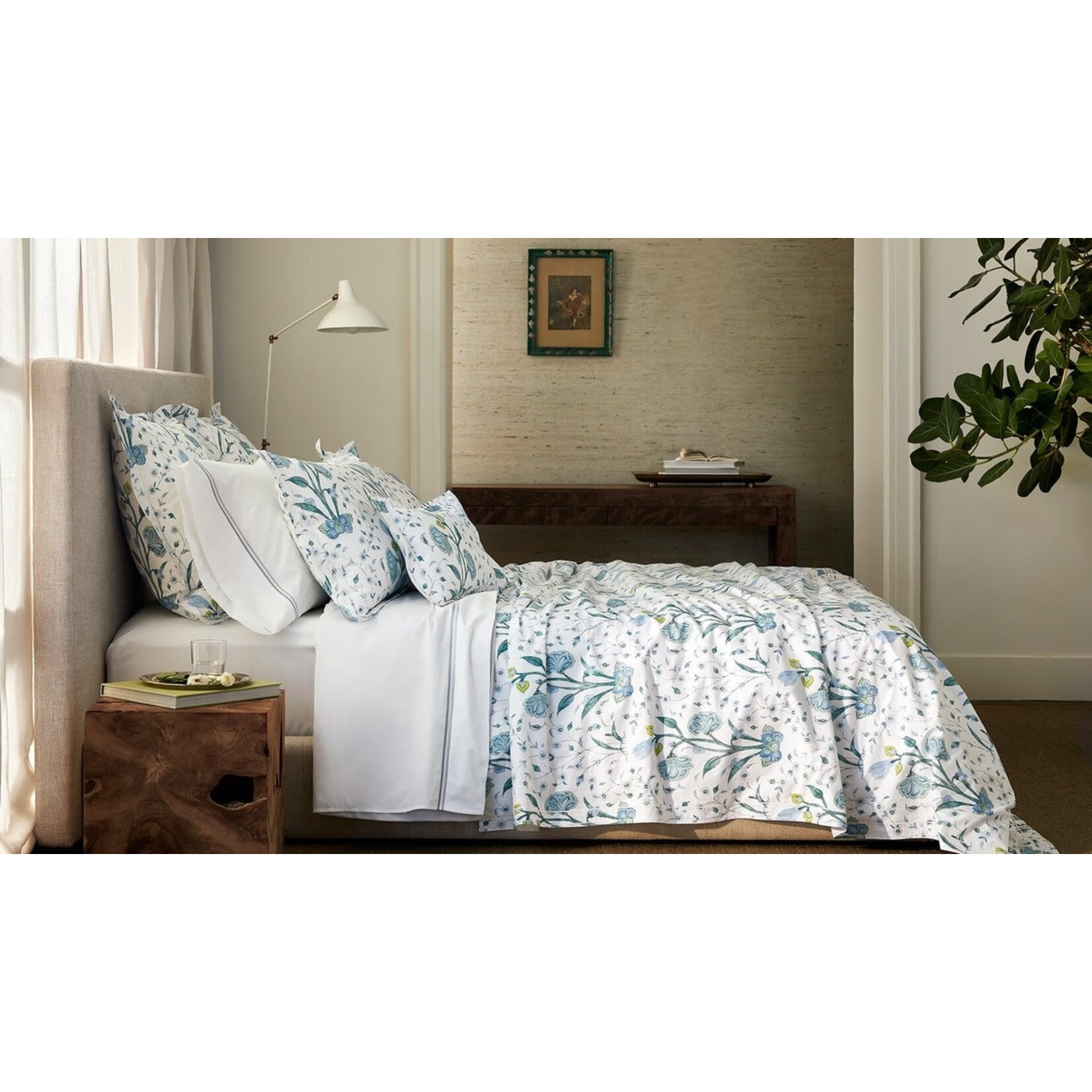 Matouk Khilana King Duvet Cover Blue