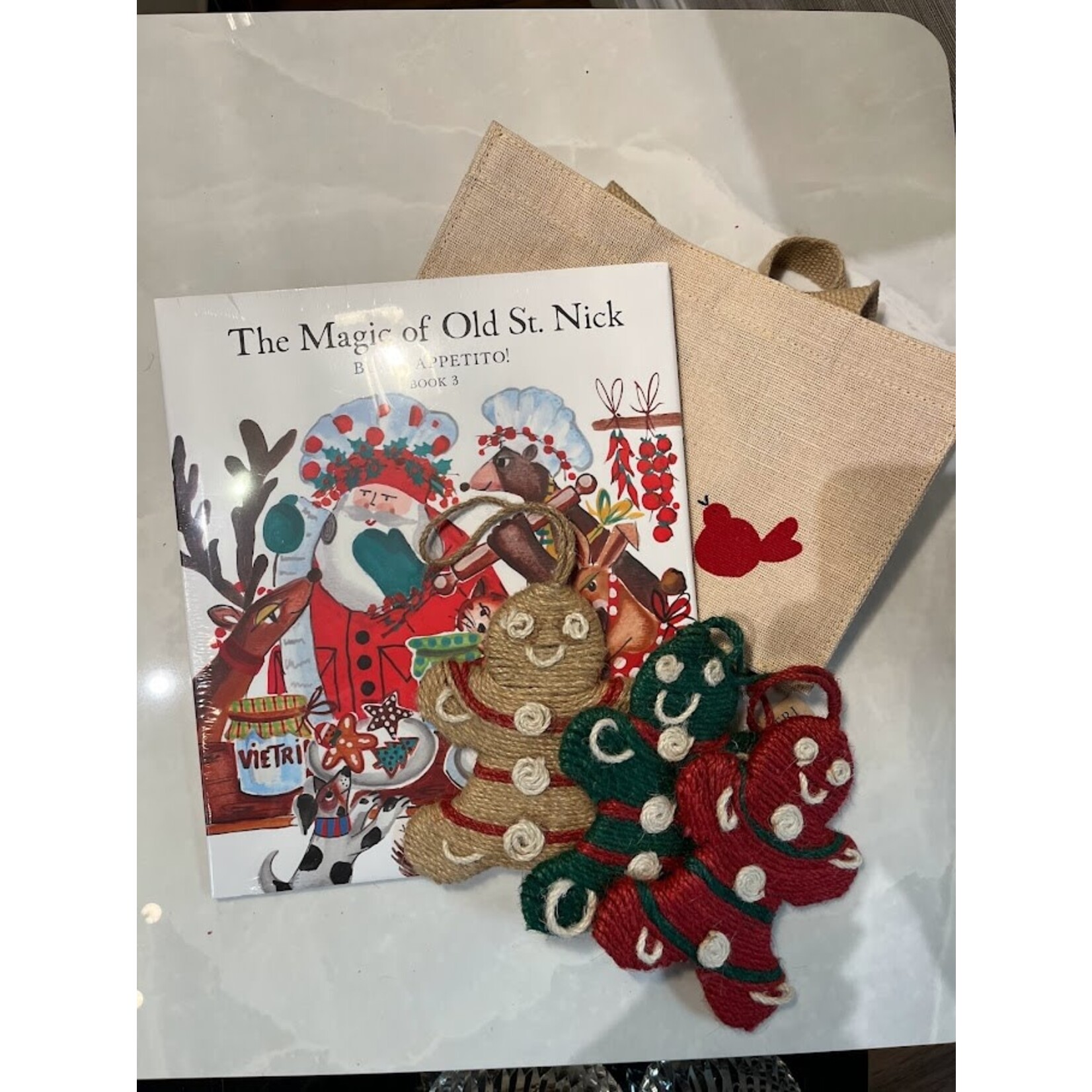 Vietri The Magic of Old St. Nick: Buon Appetito! Gift Set