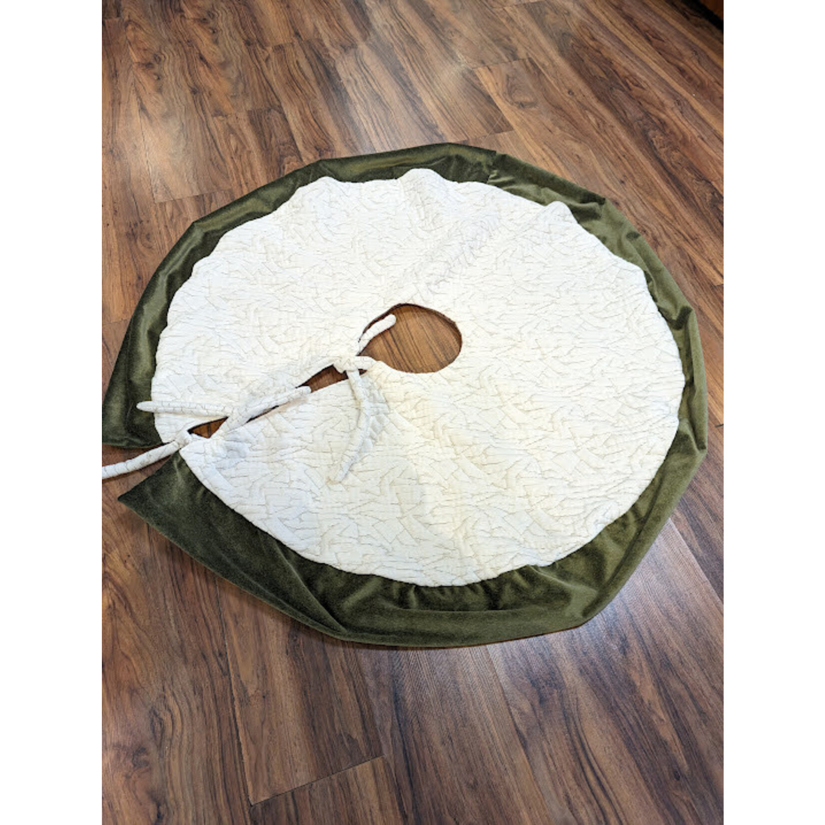 Nicky's Notions White Texture with Sage Trim Tree Skirt