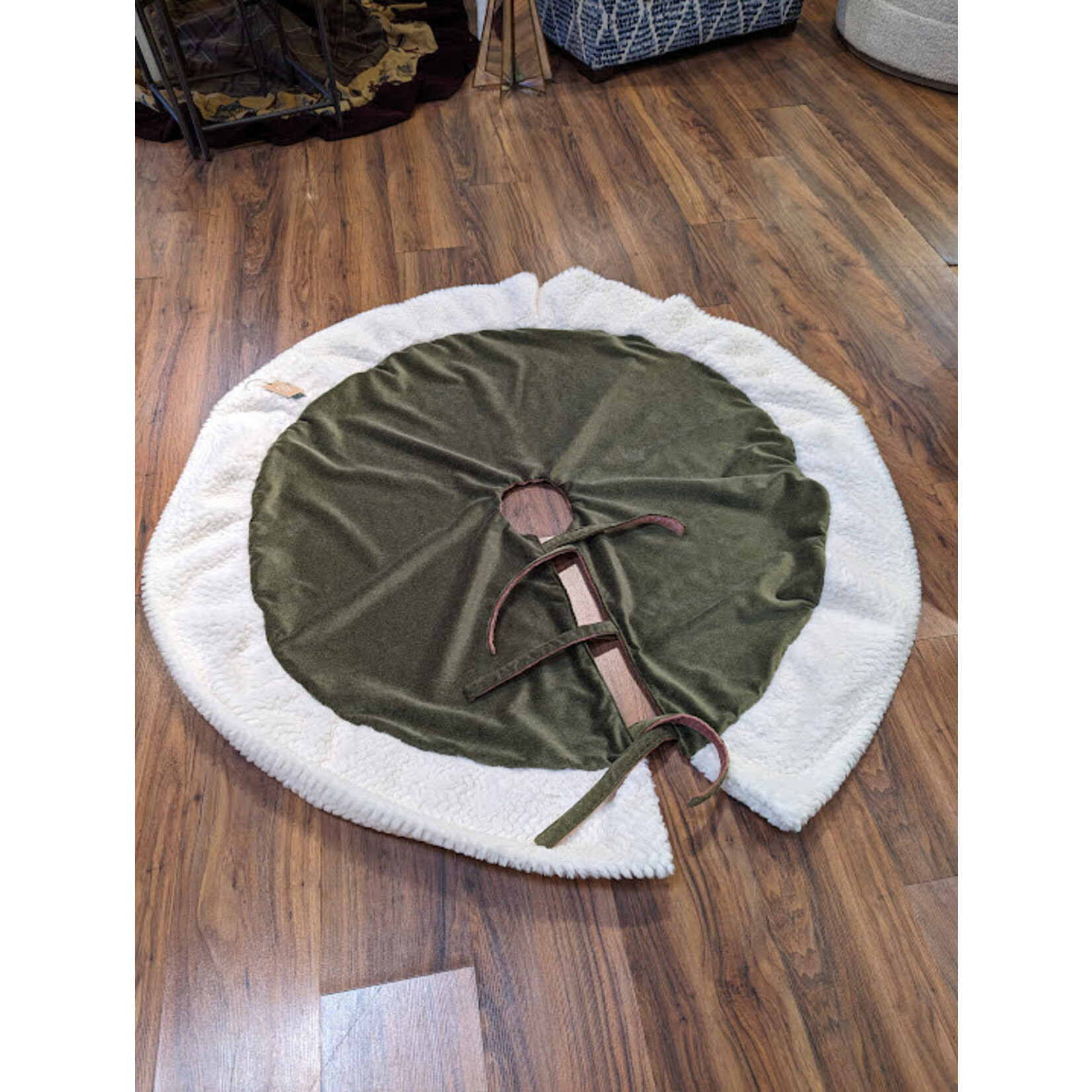 Nicky's Notions Blush Green Small Round Tree Skirt Reversible