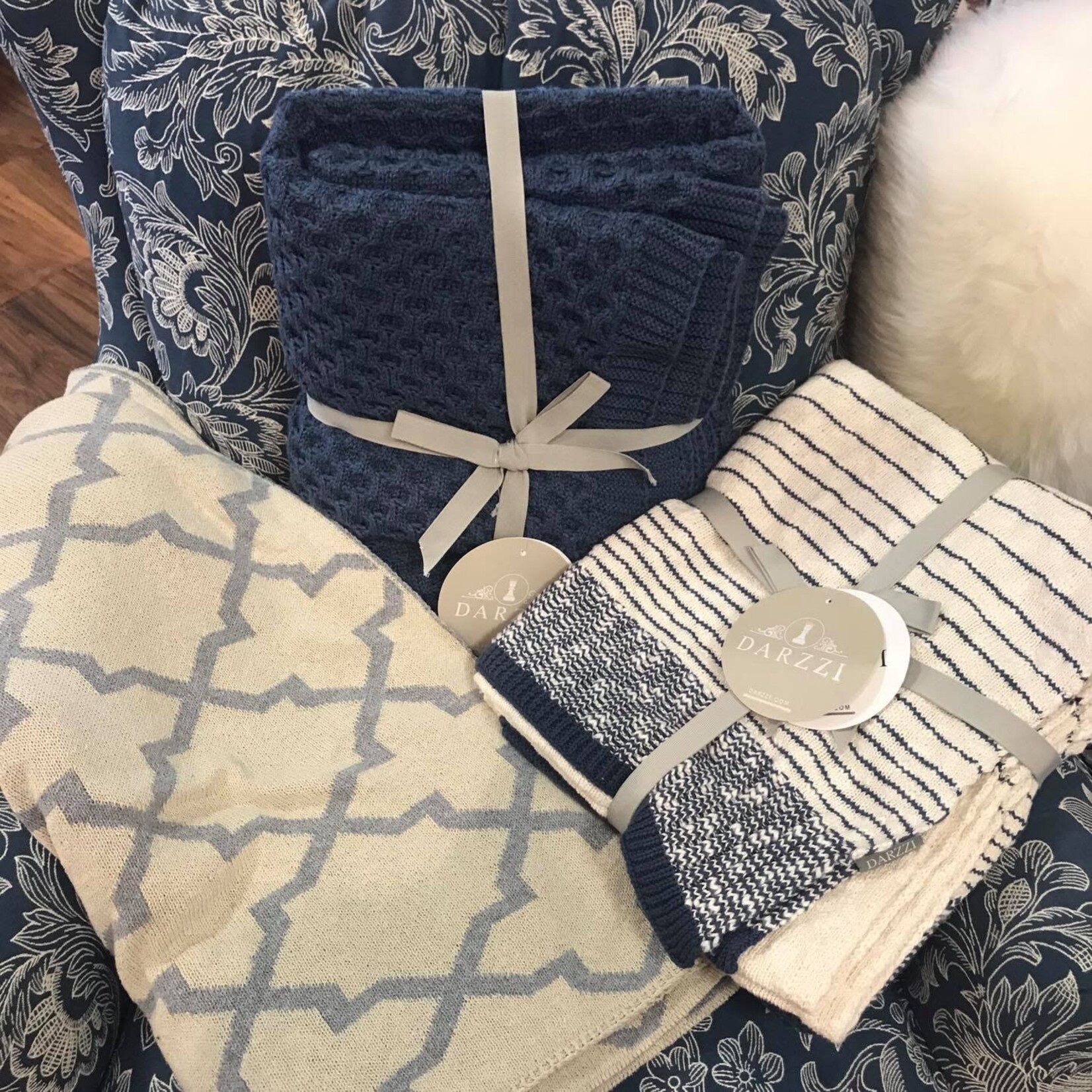 Darzzi LLC Casa Cotton Throw Blanket - Natural/Midnight Blue
