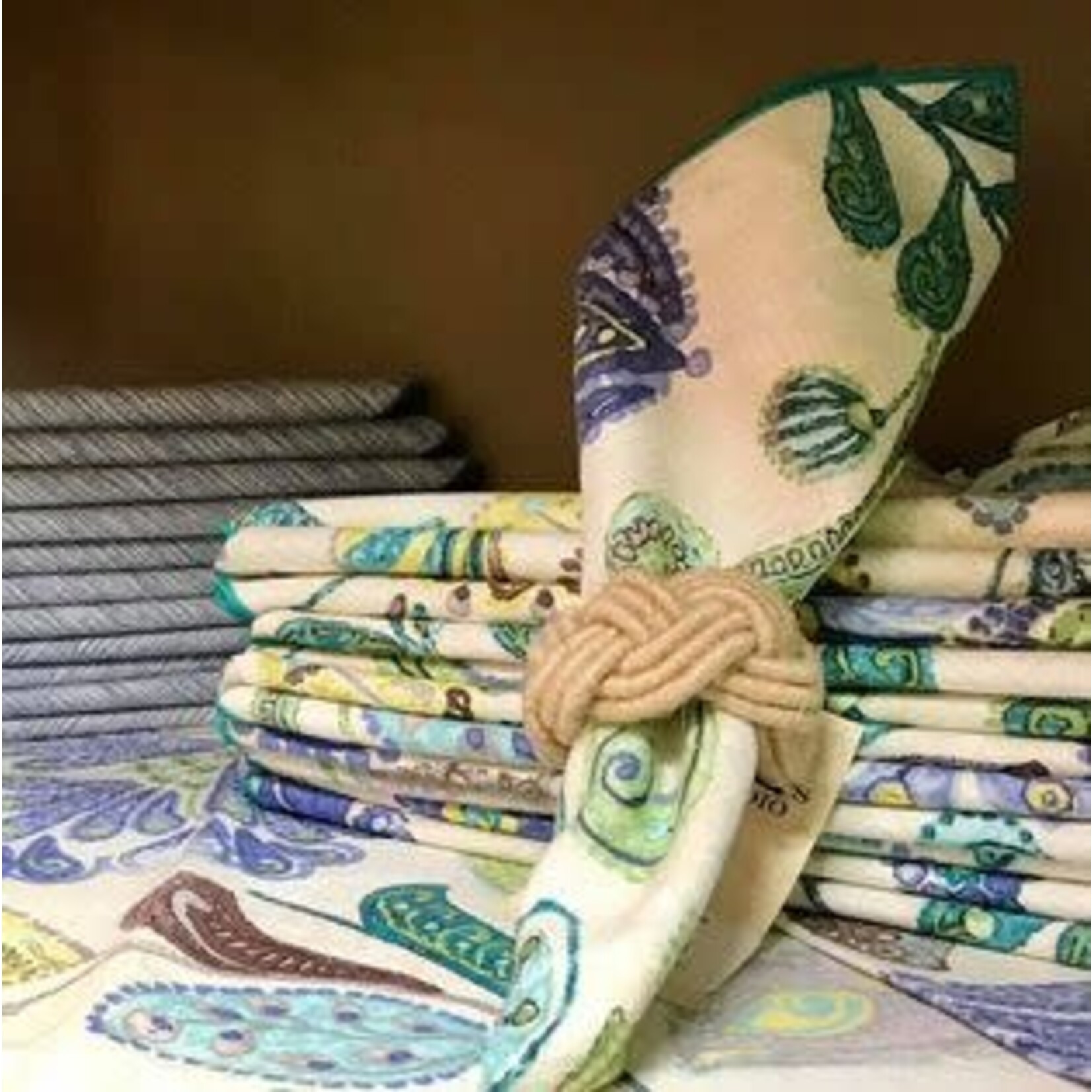 Karen Lee Ballard Aruba Floral Table Runner