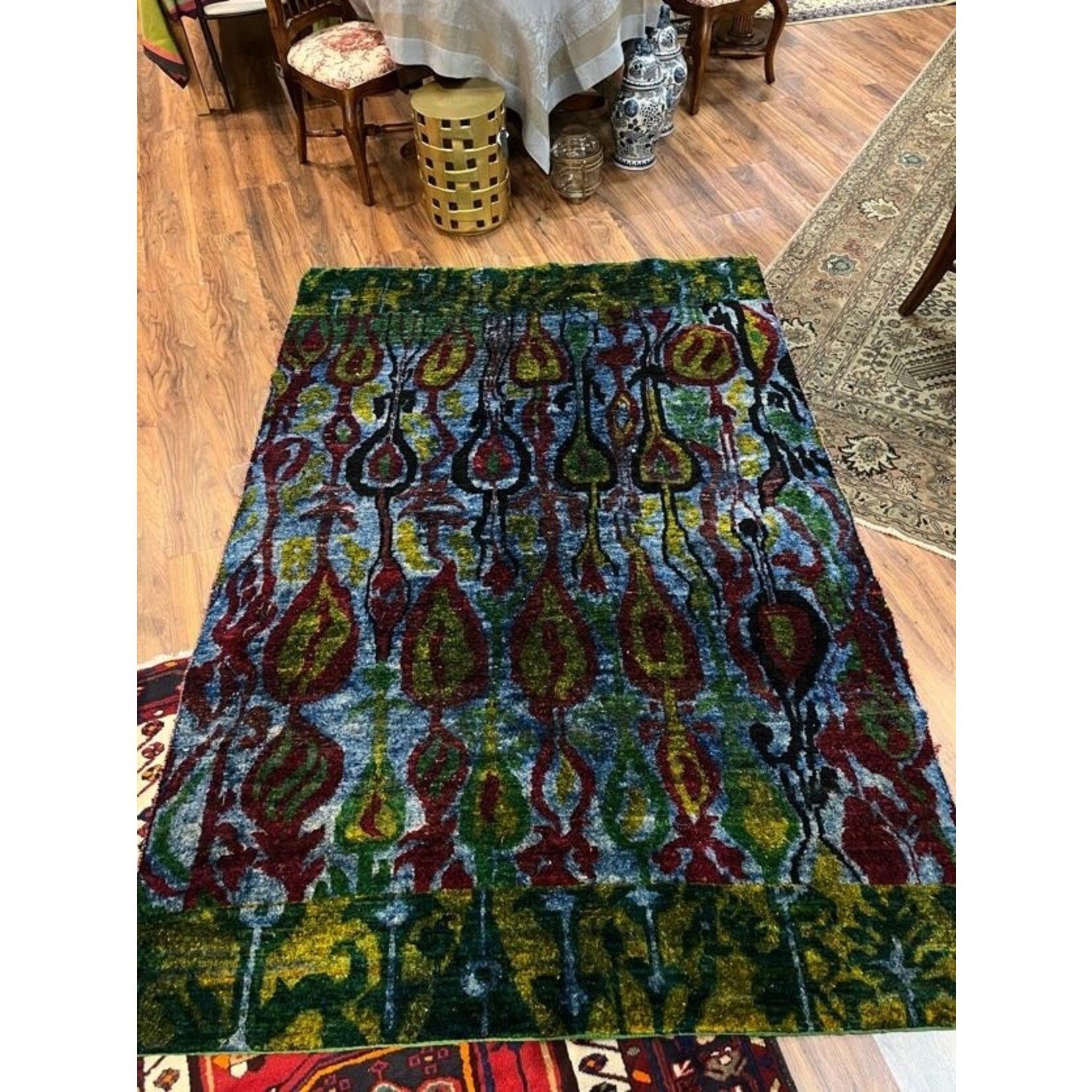 Art Frame Direct Ikat Hand Knotted Wool and Silk Rug 5x8