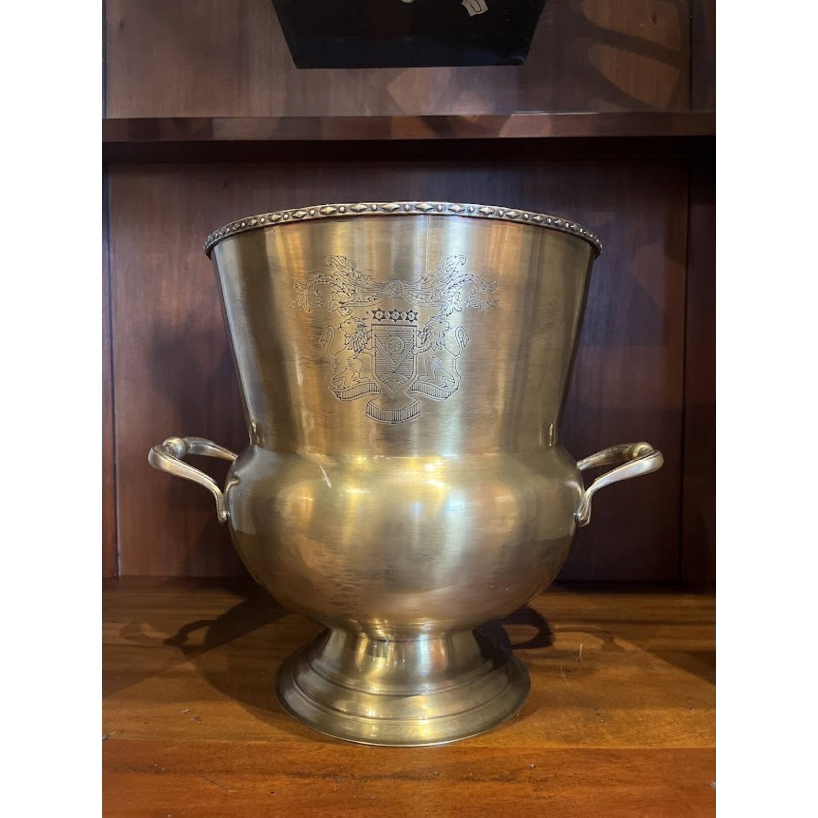 Winward Home Bass Crest Handled Container 12.25"