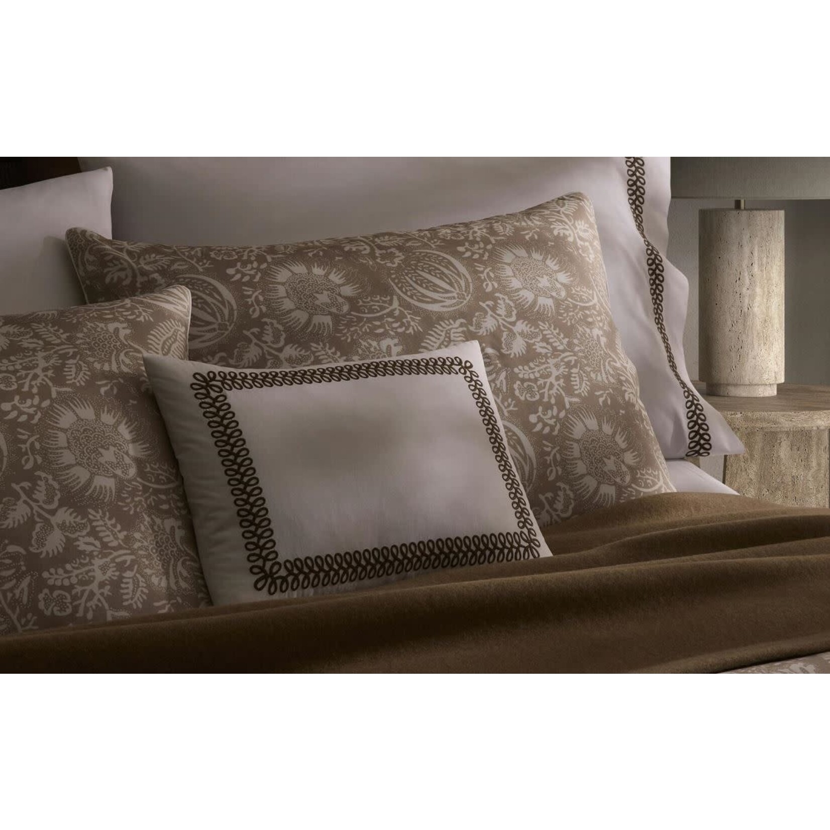 Matouk Cosmo King Sable Merino Wool Throw Blanket - 116x98