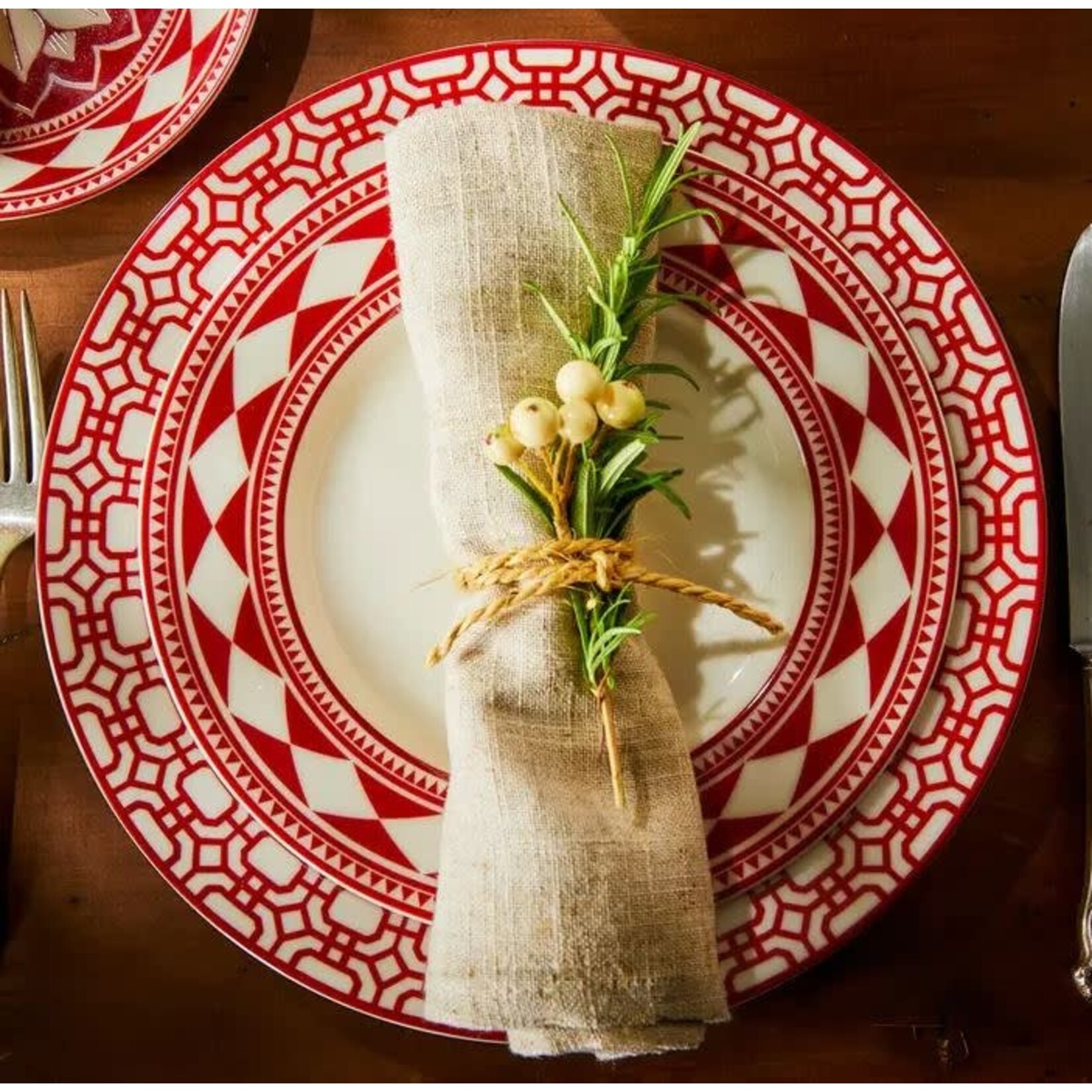 Caskata Newport Garden Gate Crimson Dinner Plate