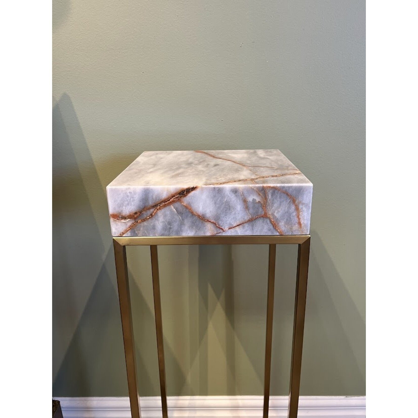 Stone International Kubo Low Pedestal Grey Spyder Marble