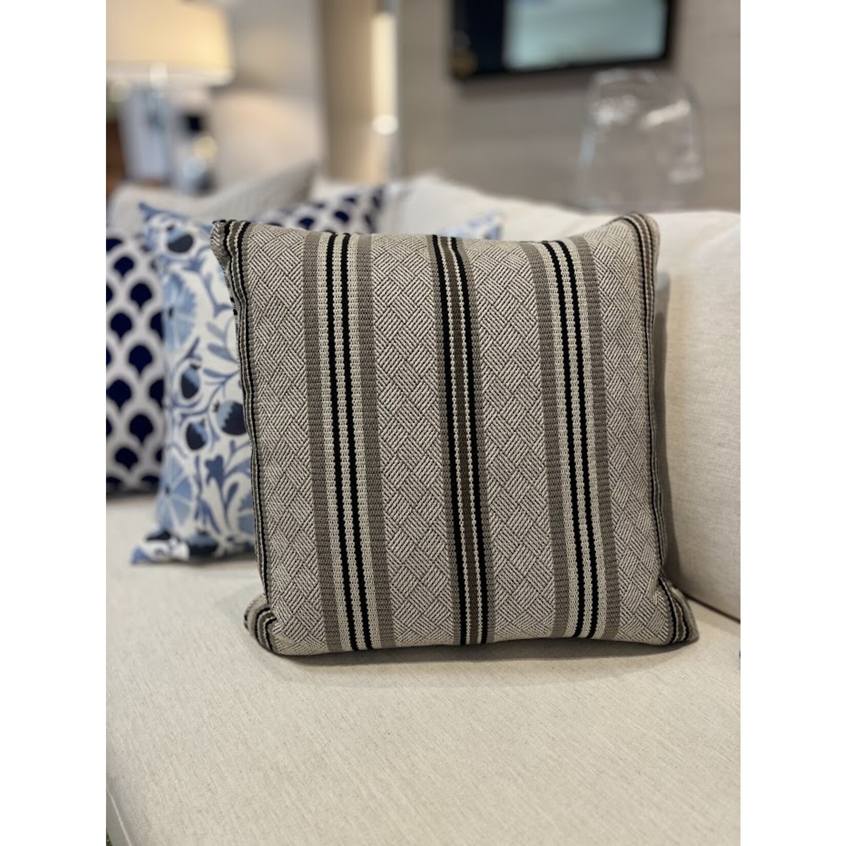 Sherrill Furniture Stardom Black Pillow
