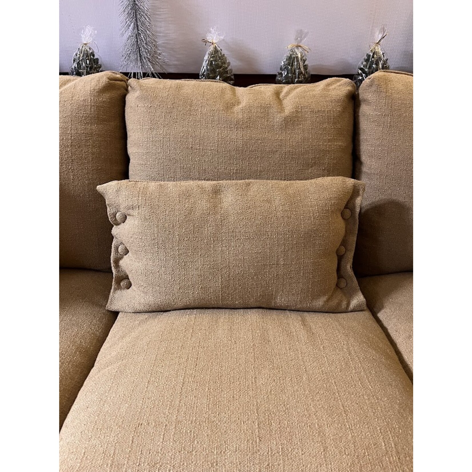 Vanguard Furniture Wheat Burlap Kidney Pillow with Buttons