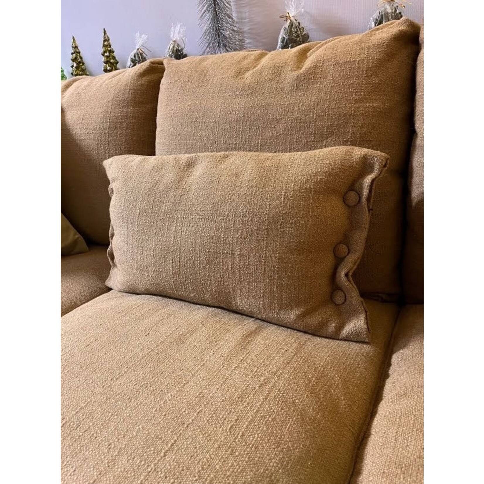 Vanguard Furniture Wheat Burlap Kidney Pillow with Buttons