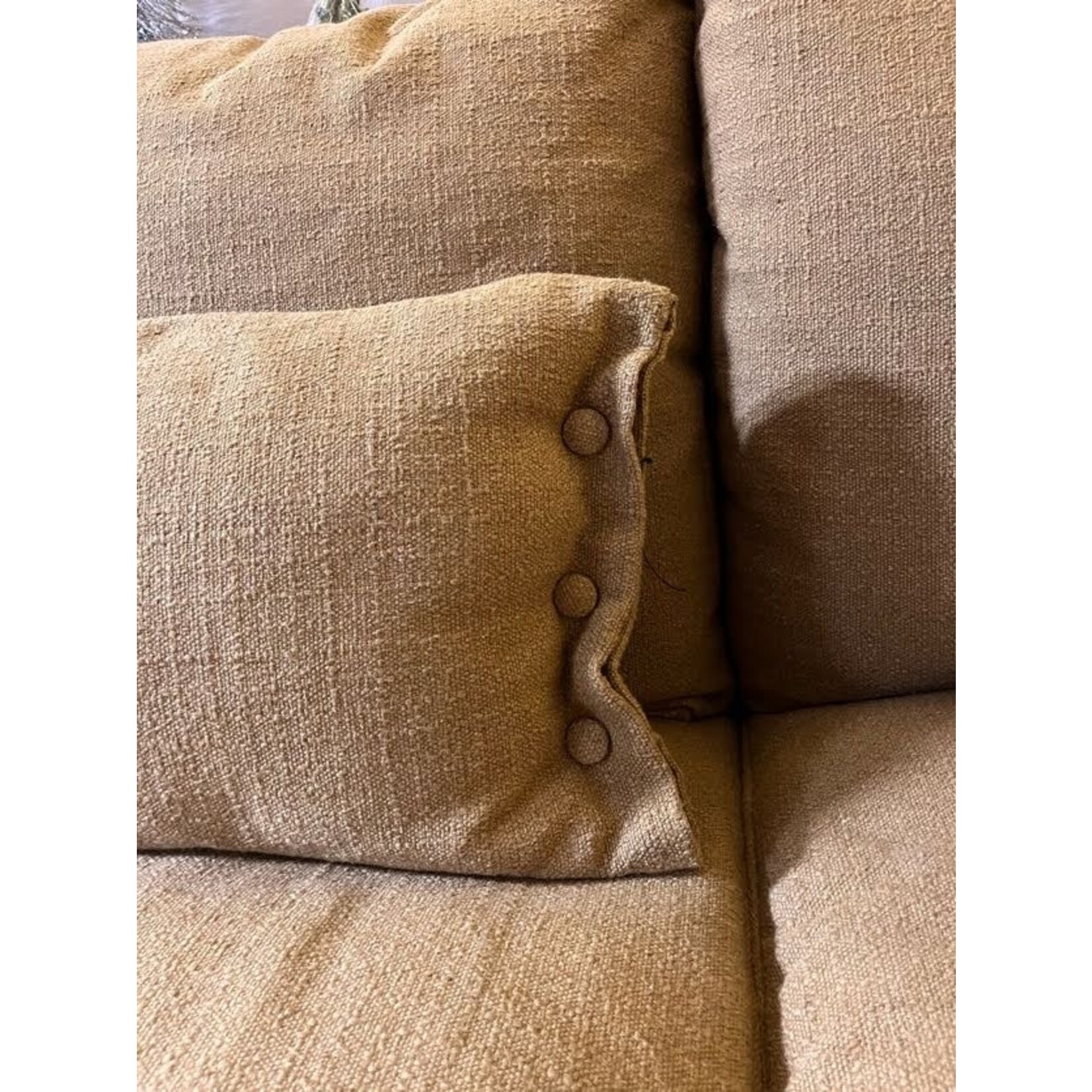 Vanguard Furniture Wheat Burlap Kidney Pillow with Buttons