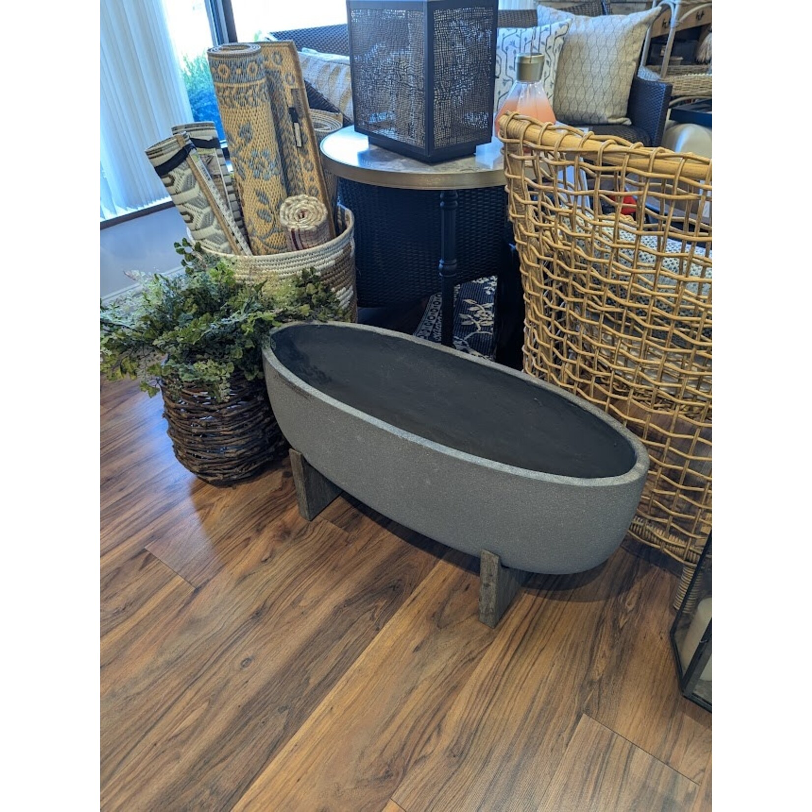 Bidk Home Oval Planter with Stand
