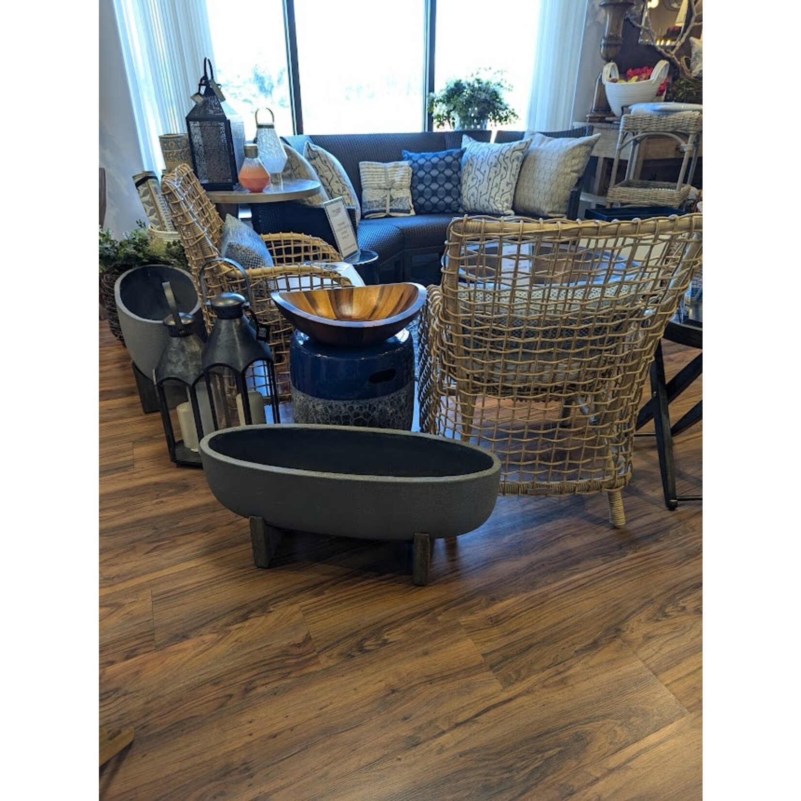 Bidk Home Oval Planter with Stand