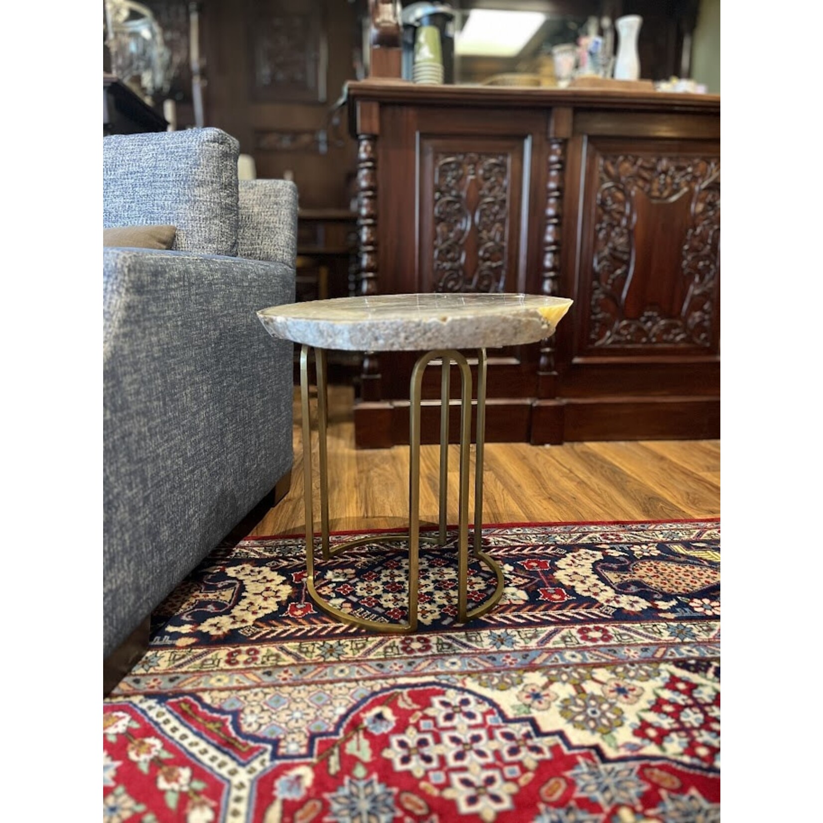 Mumbo Jumbo Imports #2129 Esfahan Rug 15.10x10.8