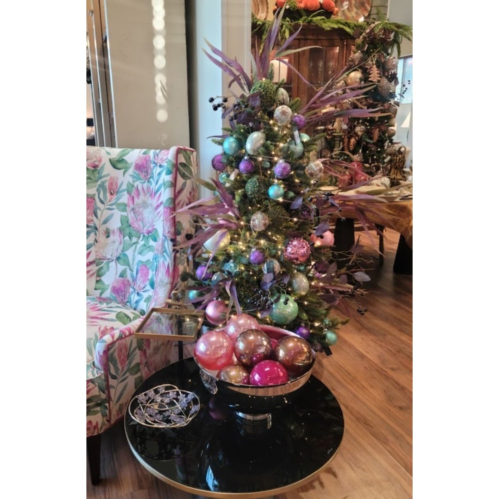 Shishi LLC Velvet Mint Floral Ball Ornament 3"
