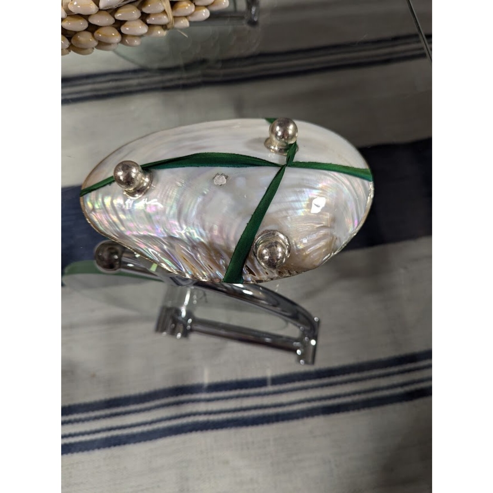 Two's Company Cabebe Shell Footed Dish
