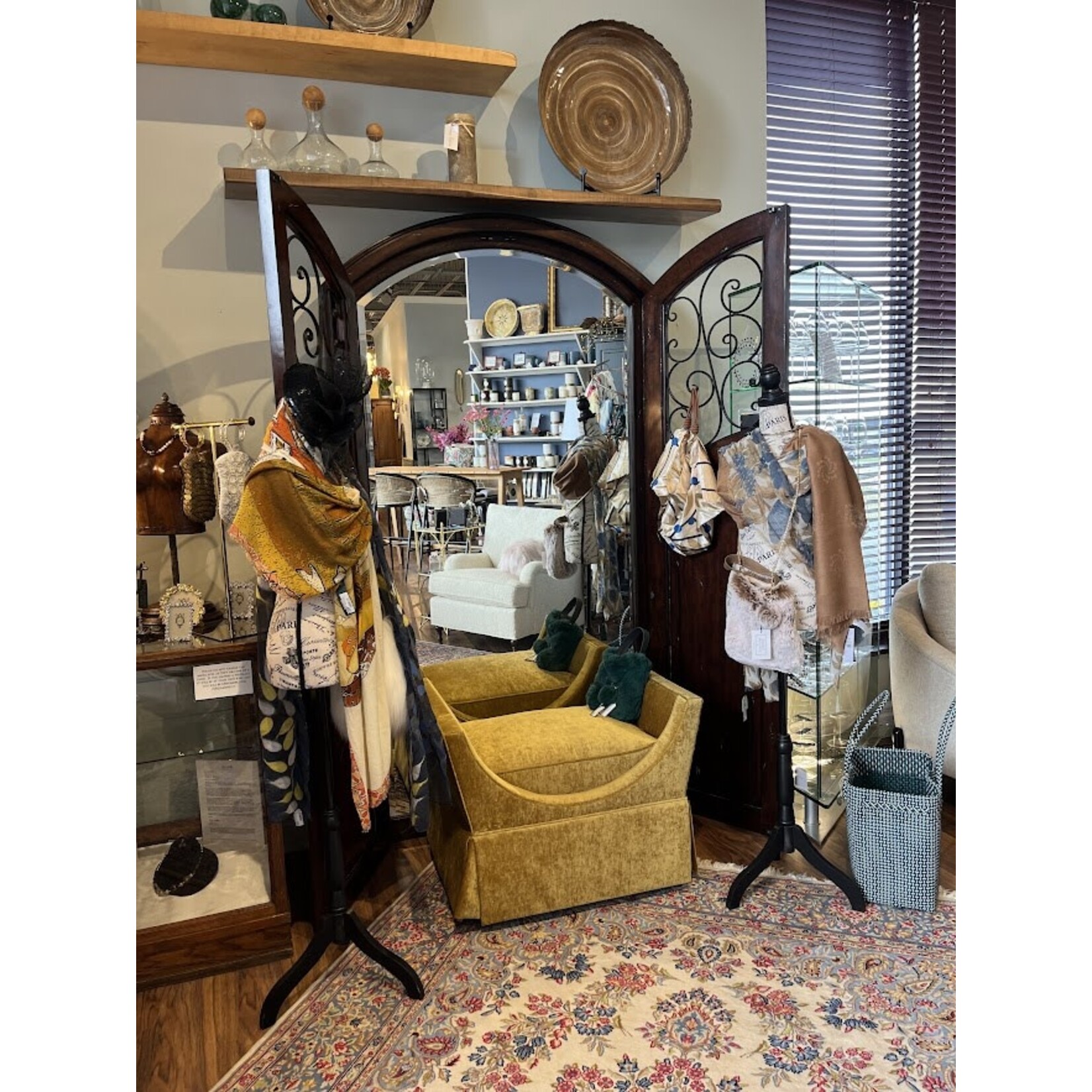 Gabby Gayle Bench Small Twin