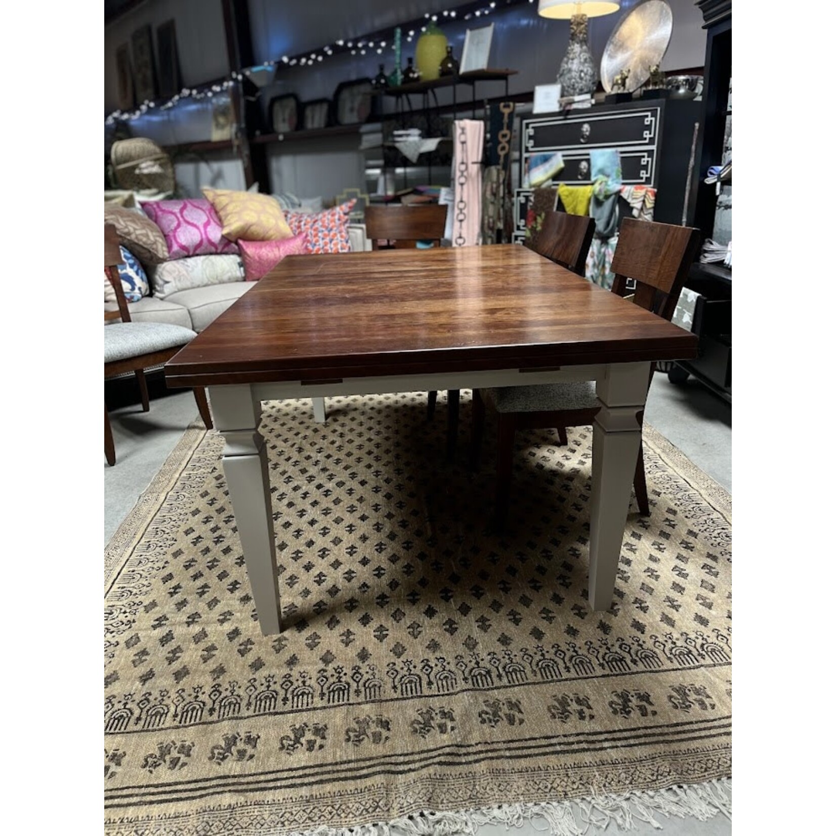 Gat Creek Caperton Hideaway Large Extension Cherry Table with 3 Leaves