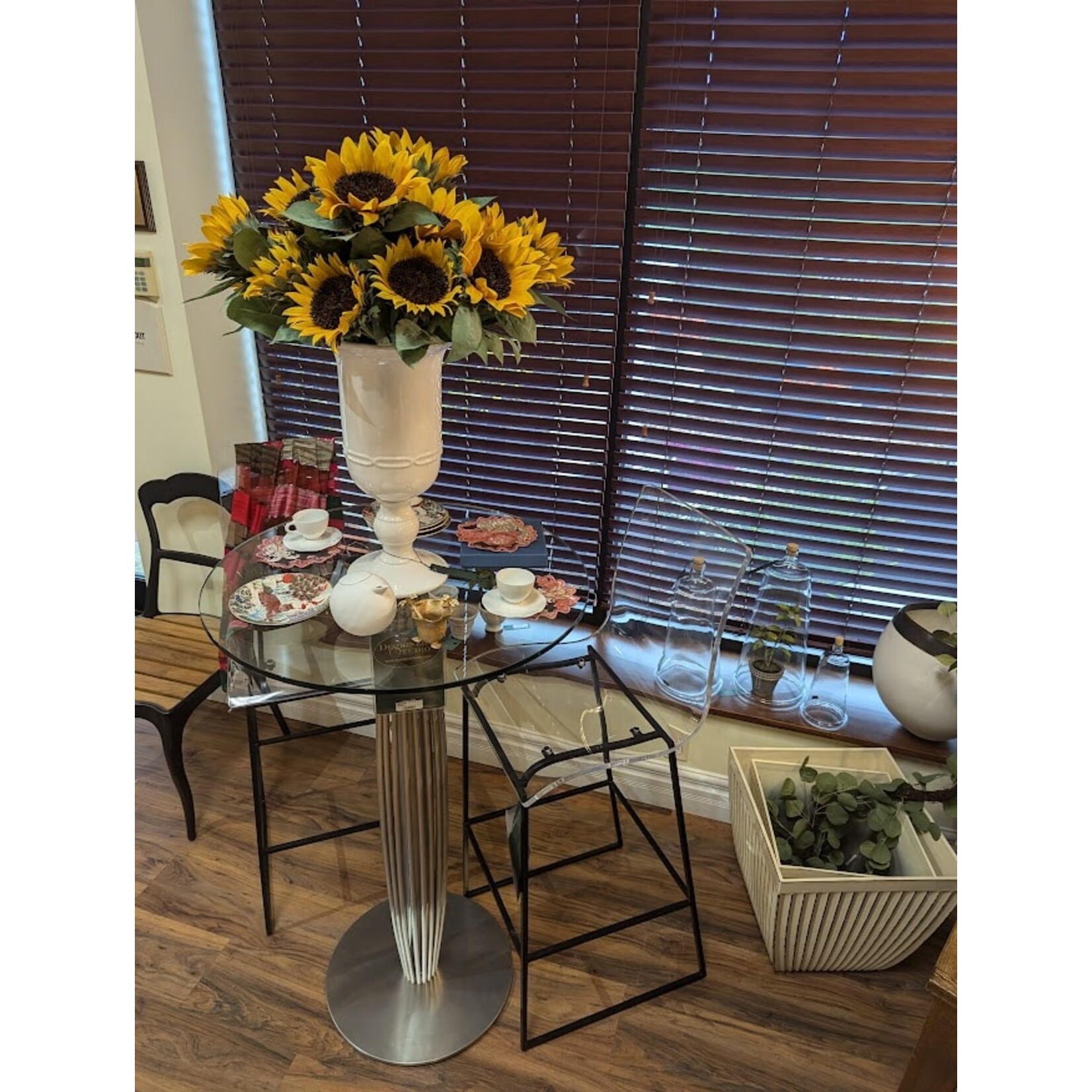 Bellini Modern Living Linda 27" Bar Table