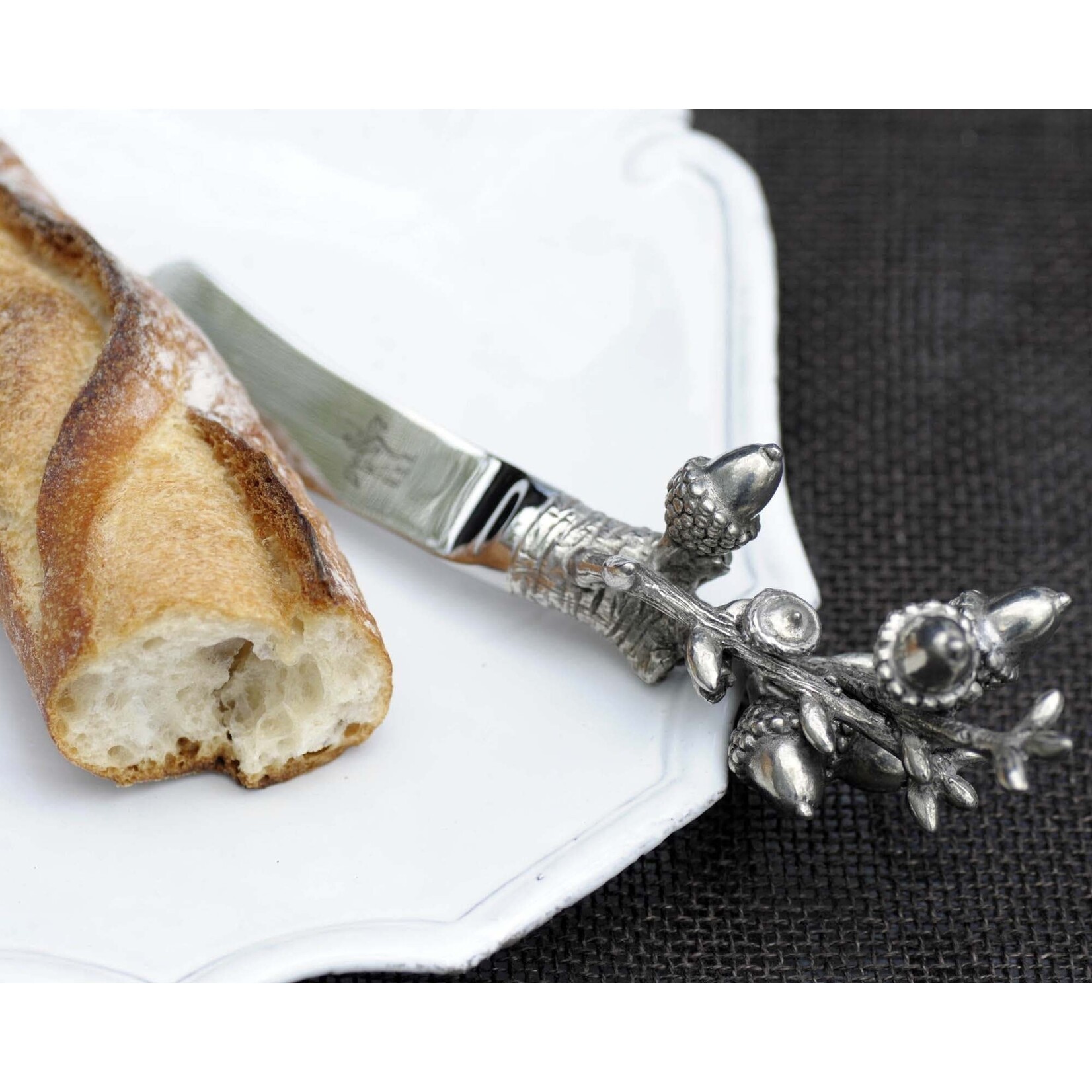 Vagabond House Acorn & Oak Leaf Pewter Spreader