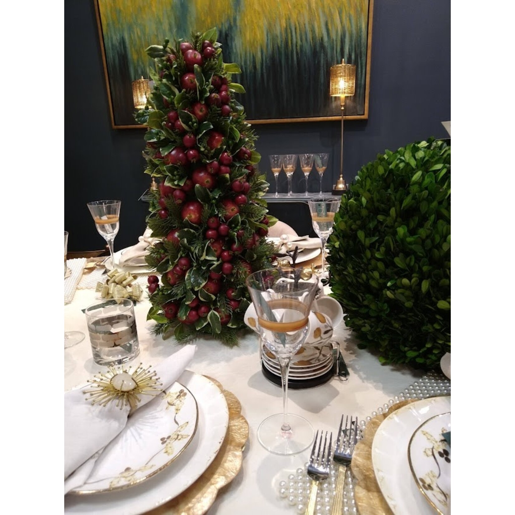 Vietri Perla Natale Holly Salad Plate