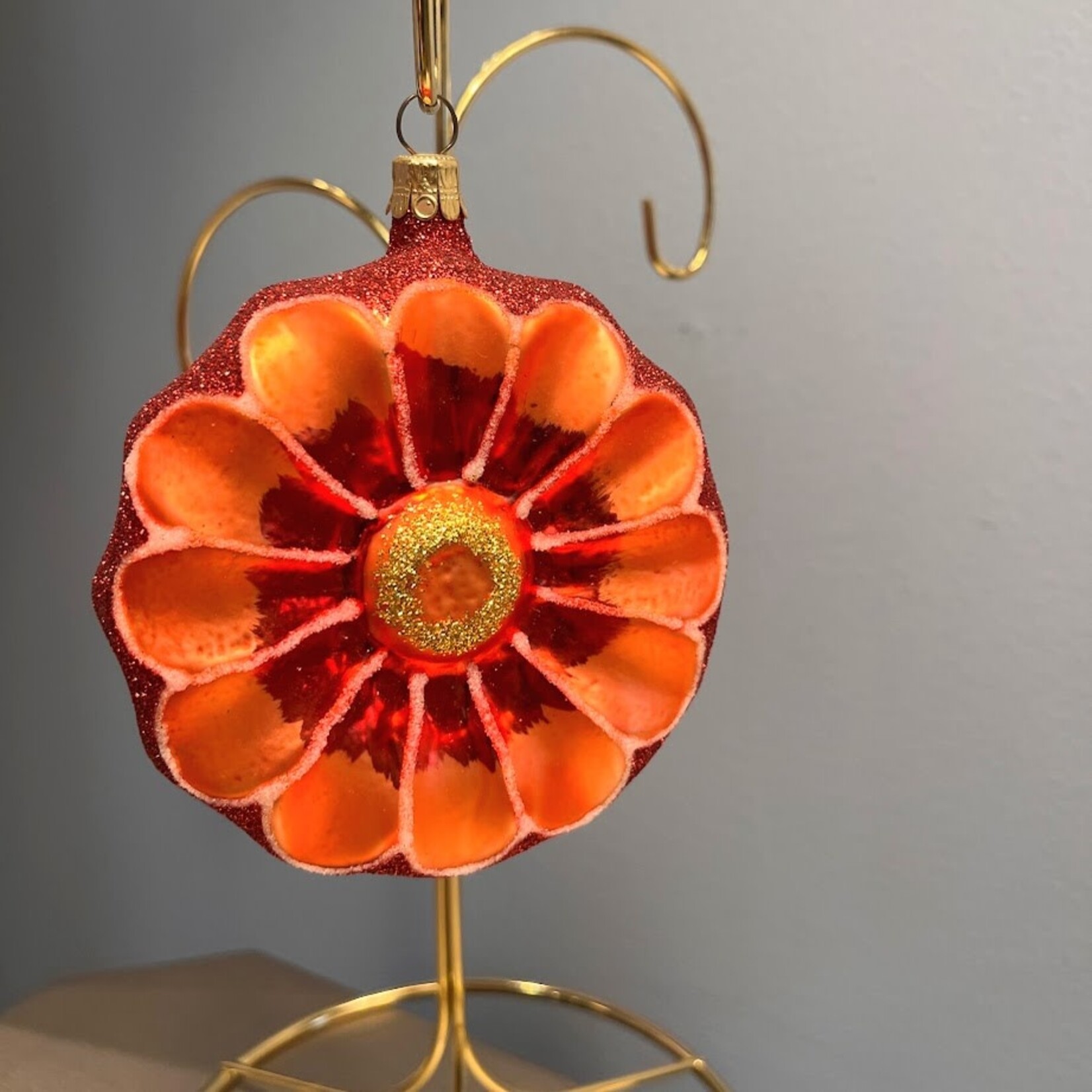 Carole Stupell LTD Vintage Glass Glitter Glow Daisy Ornament