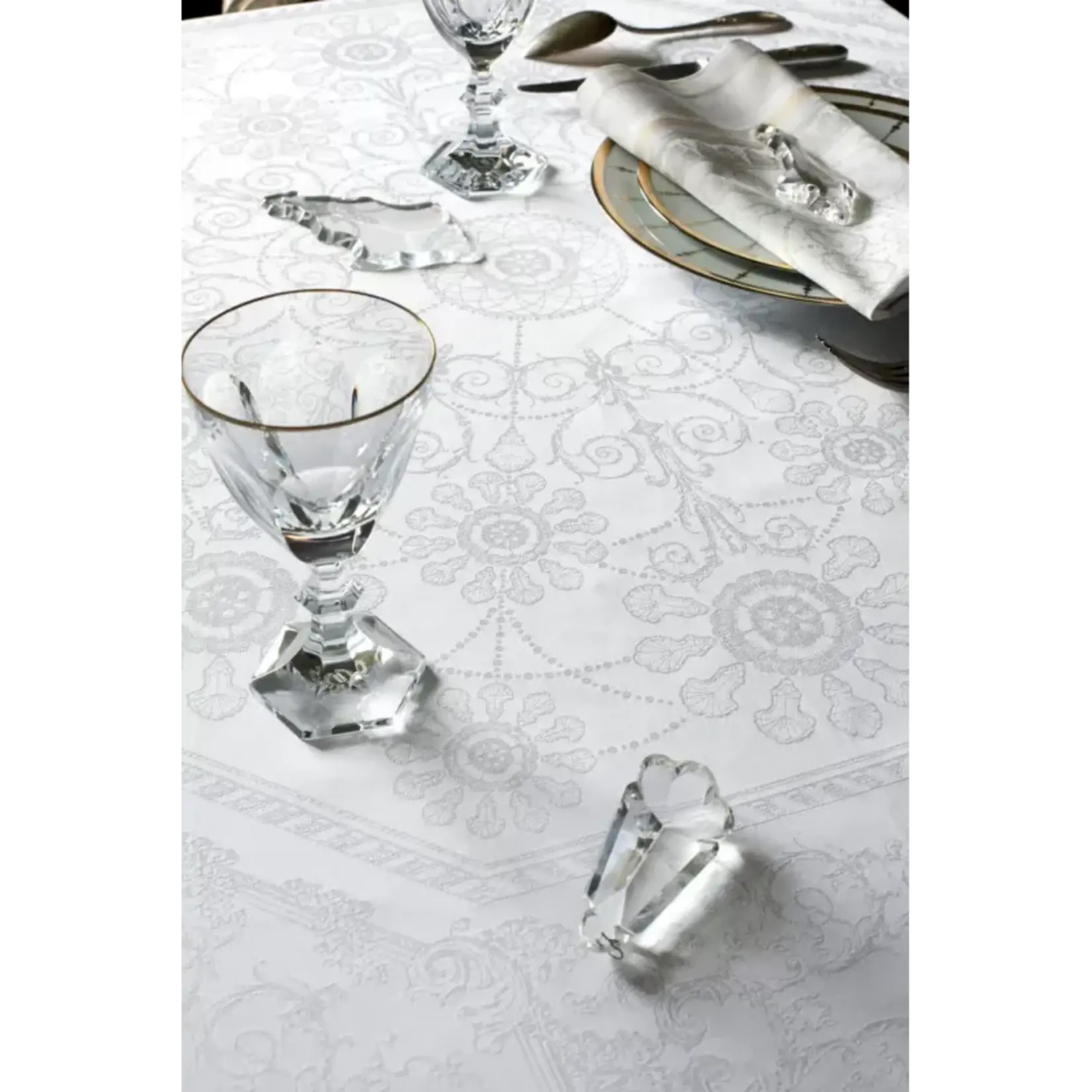 Garnier Thiebaut Galerie Des Glaces Vermeil Tablecloth