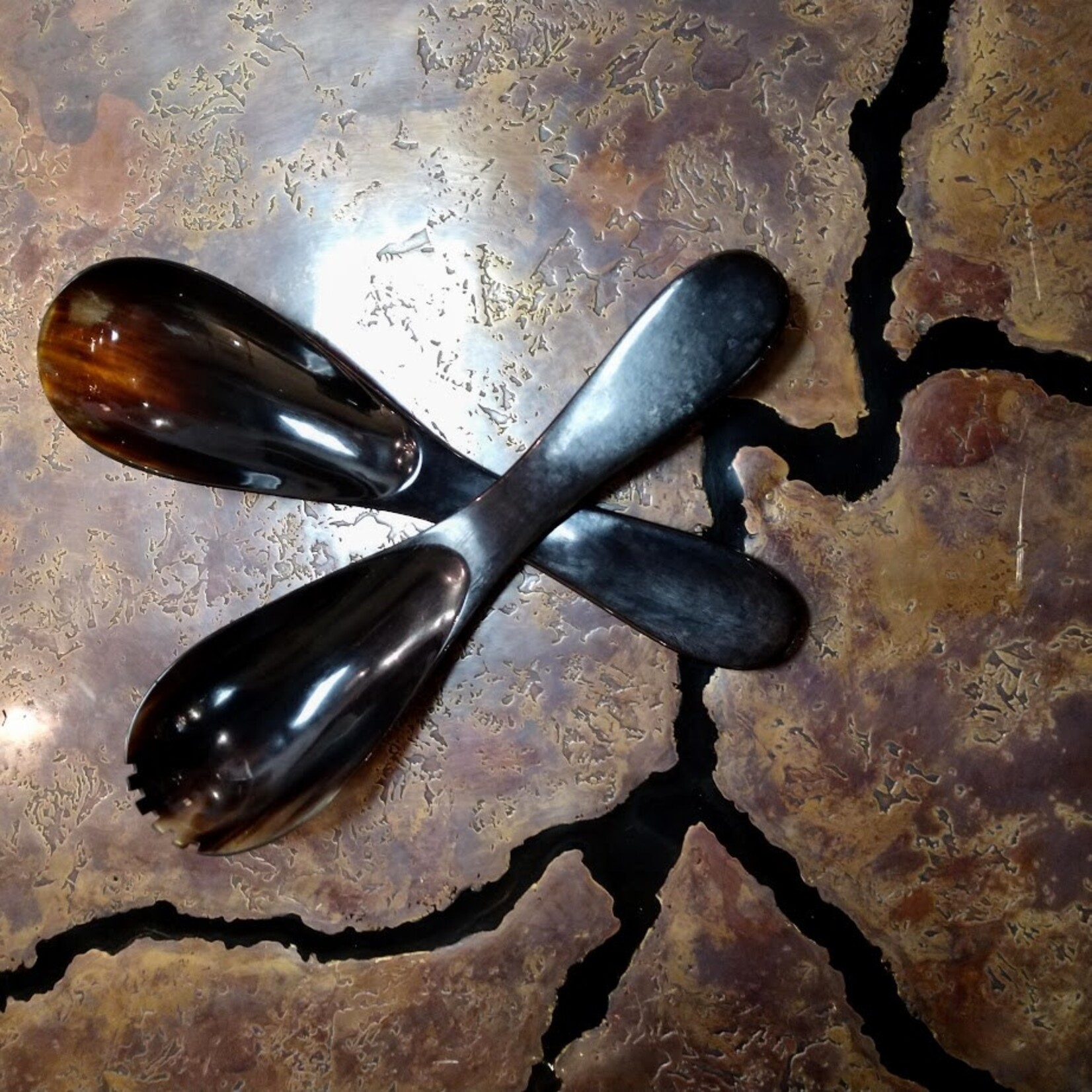 Carole Stupell LTD Natural African Horn Bowl with Salad Servers Set of 3