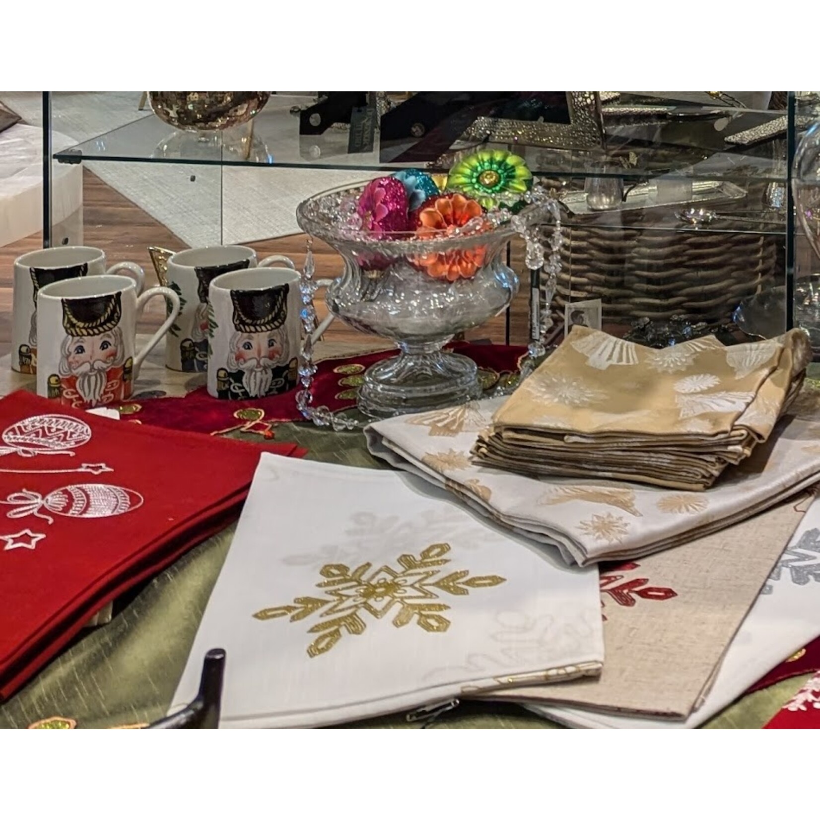 Carole Stupell LTD Vintage Glass Glitter Glow Daisy Ornament