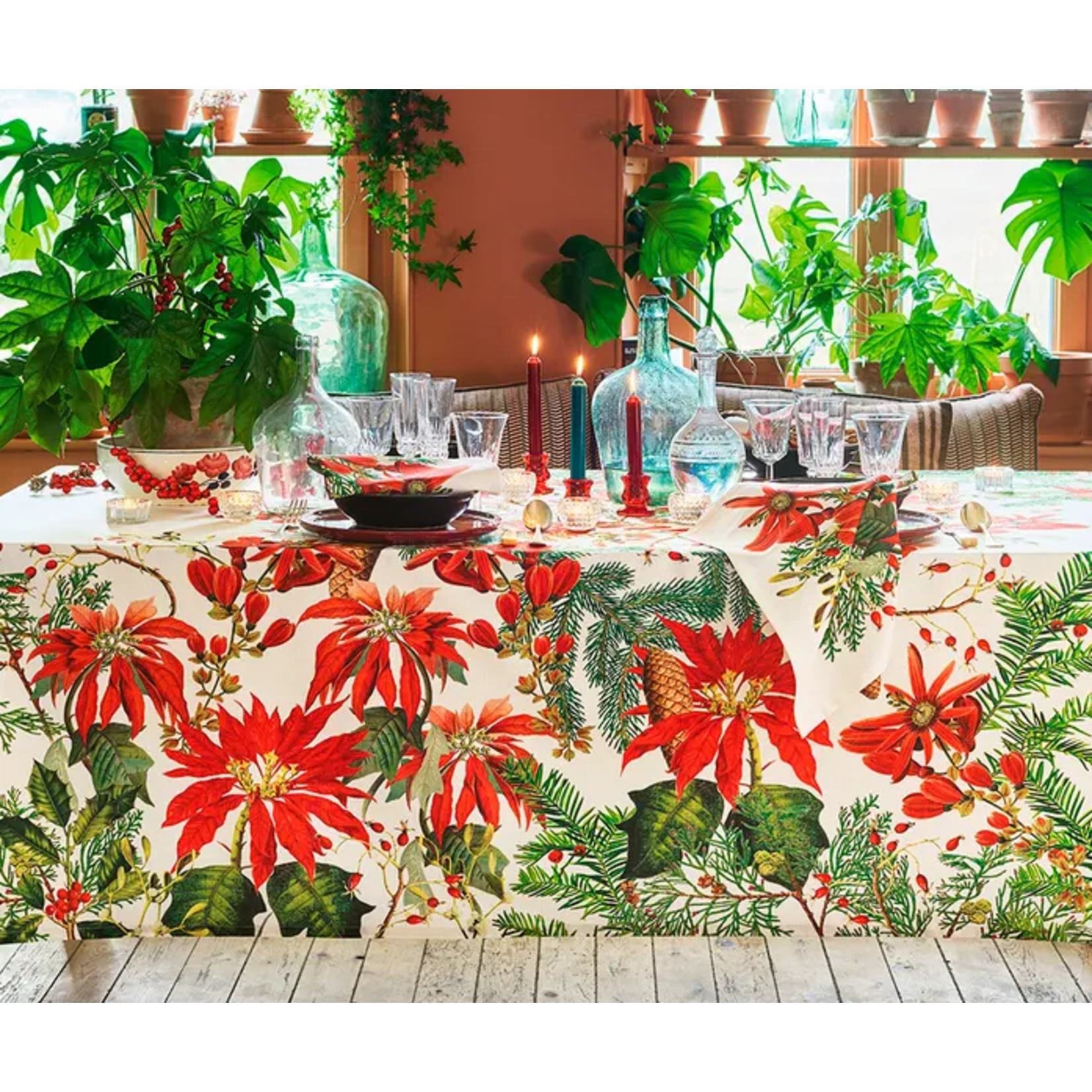 Garnier Thiebaut Poinsettias Vintage Table Runner