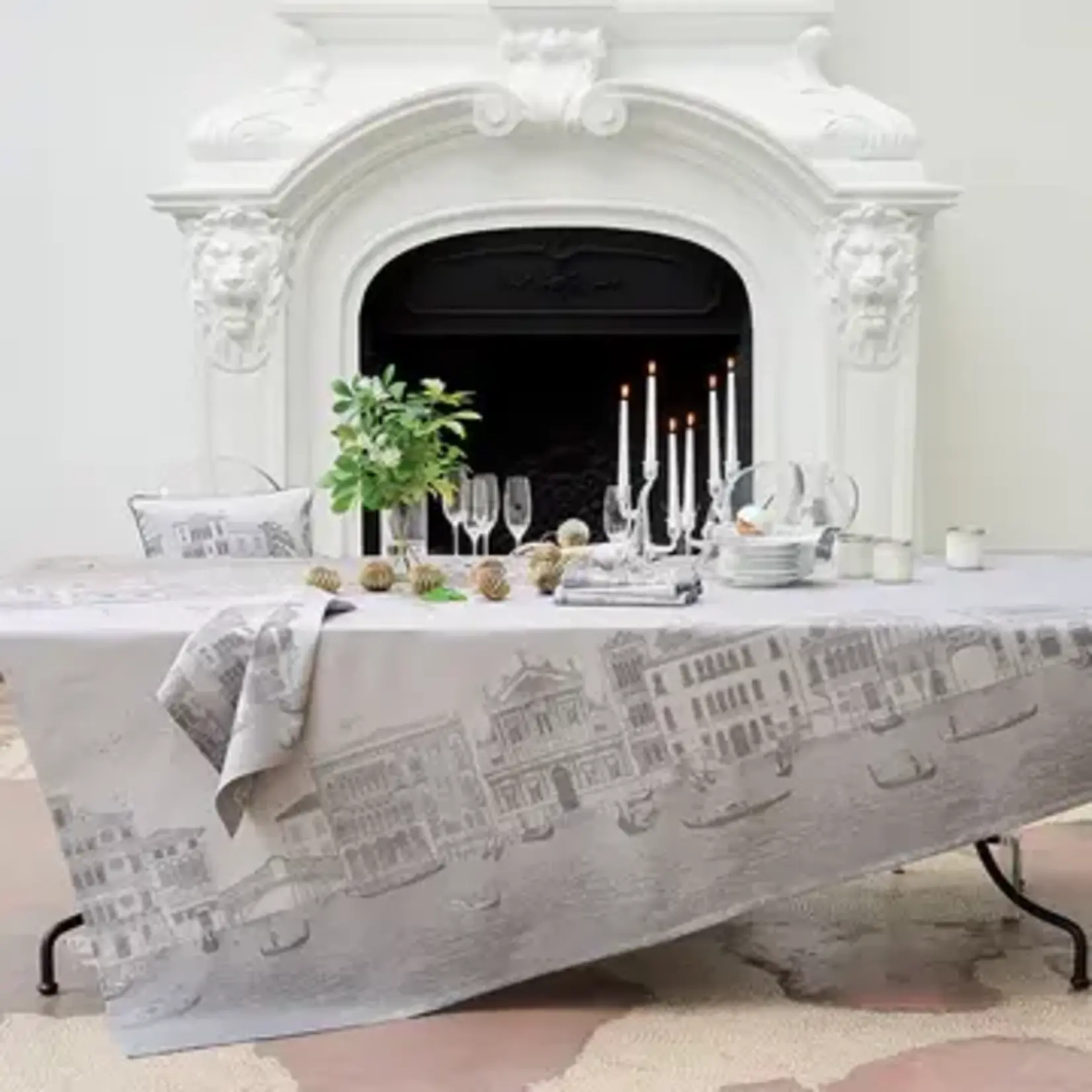 Garnier Thiebaut Veneziano Sfumato Table Runner