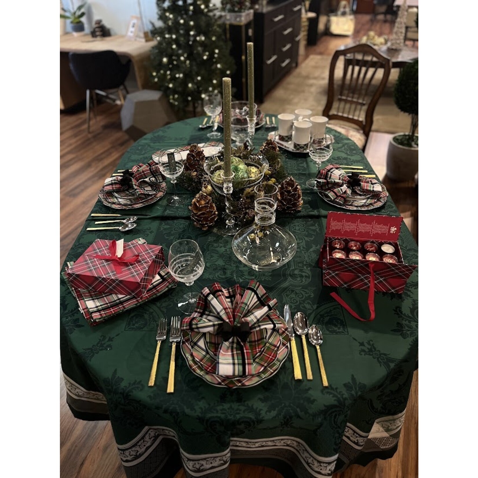 Garnier Thiebaut Fontainebleau Vert Profond Tablecloth