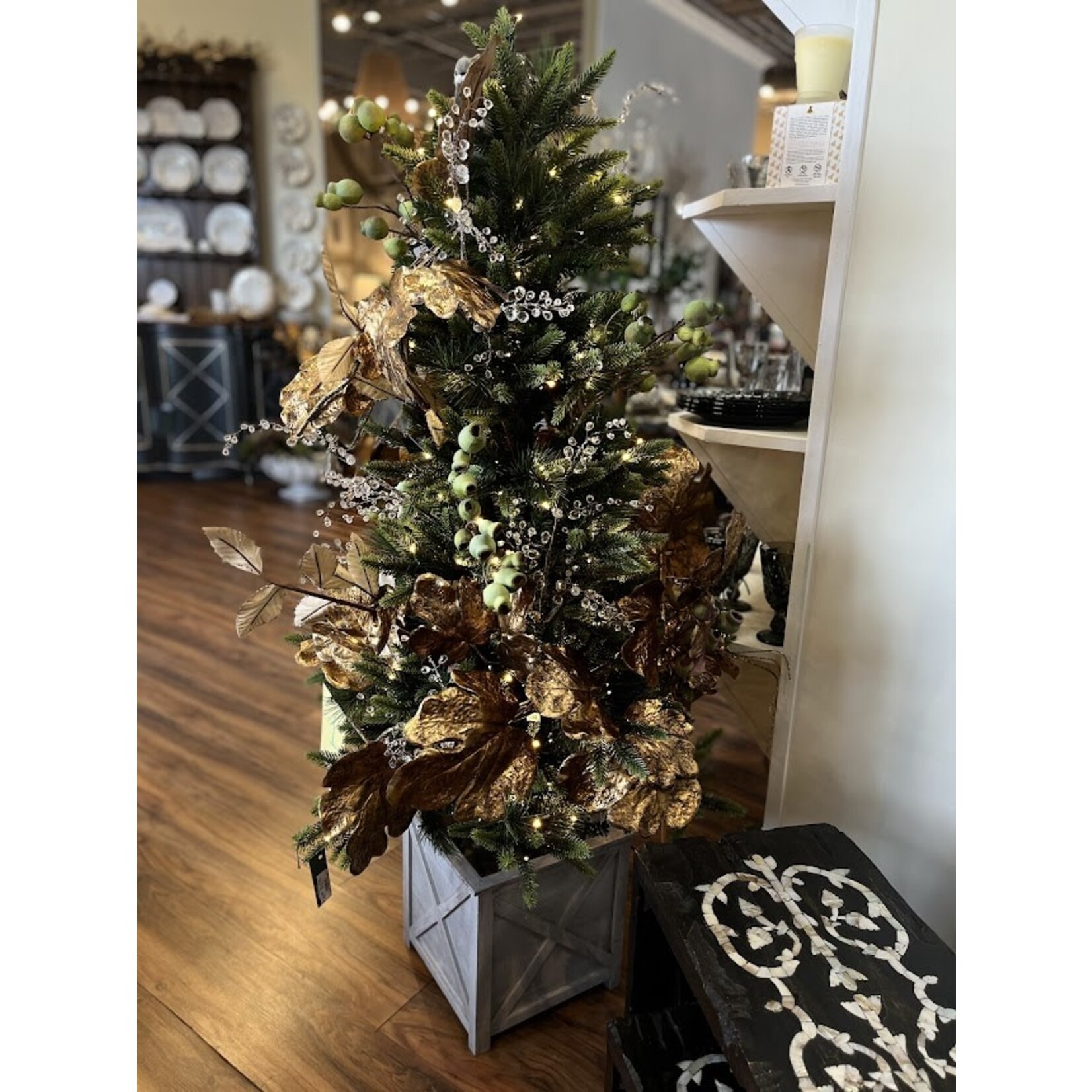 Winward Floral & Seasonal Decor Grape Leaf Garland 6' Gold