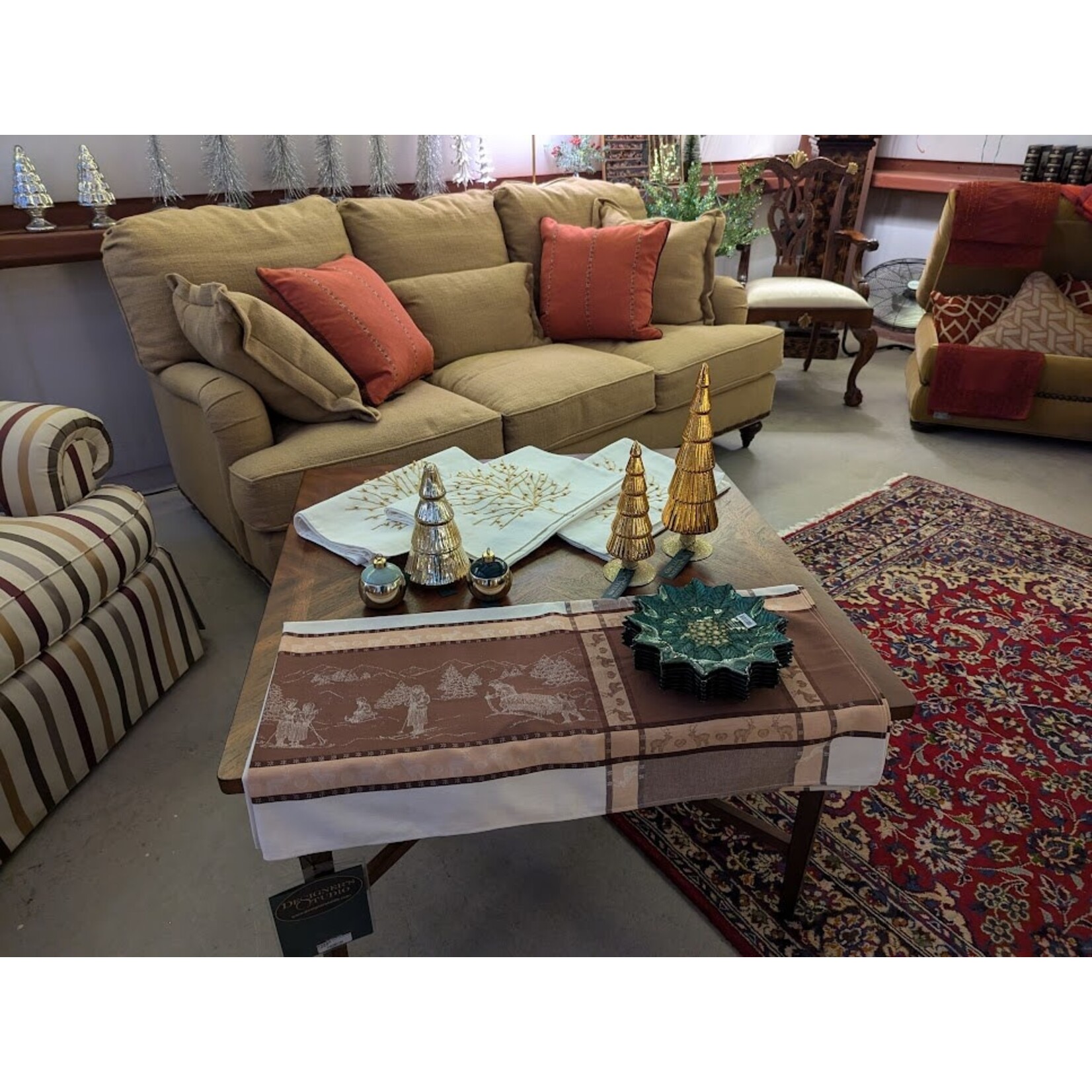 Vanguard Furniture Nantz Wheat Burlap Sofa