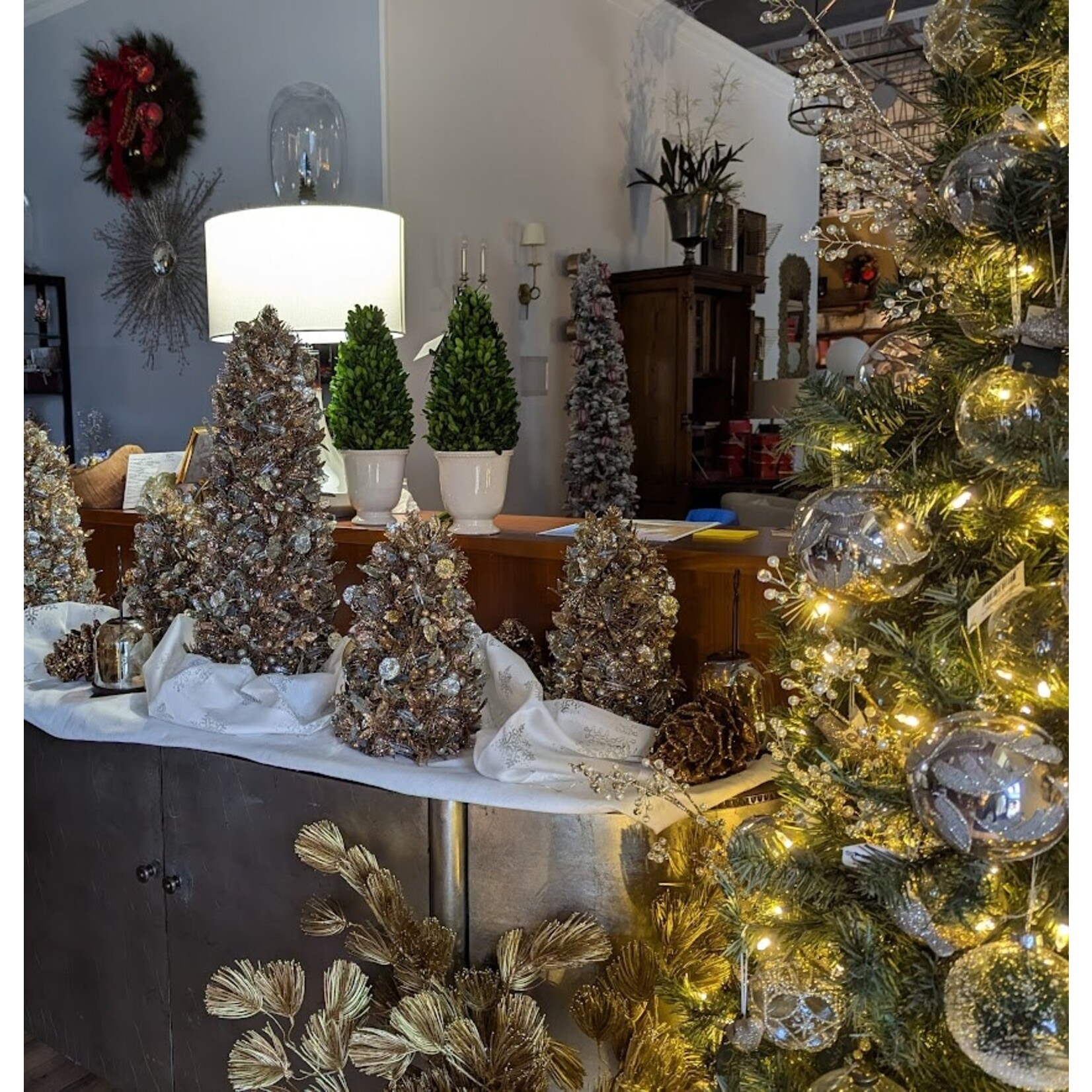 Shishi LLC Gold Glitter Shiny Leaves Glass Ball Ornament