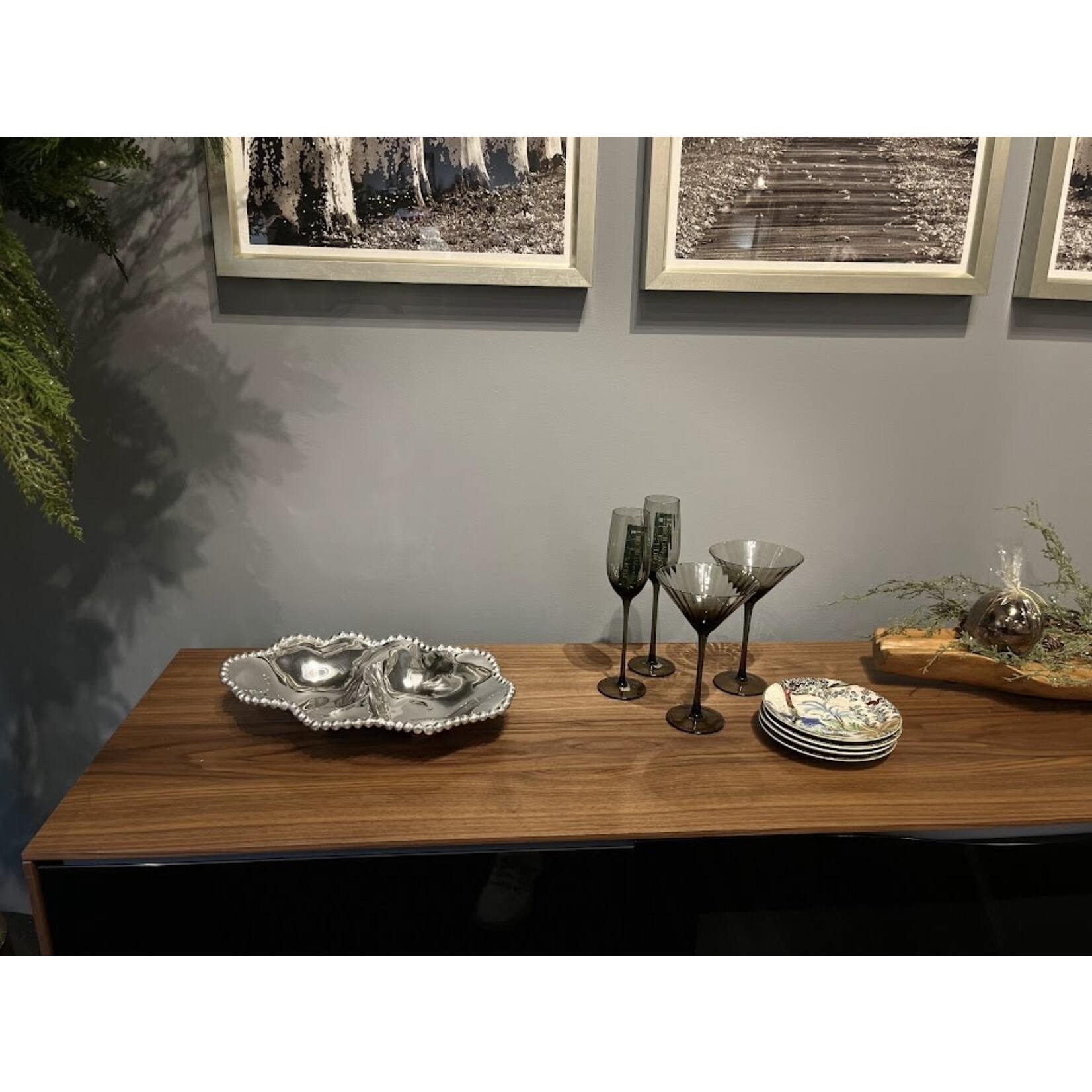 Mariposa Pearled Wavy Sectional Server