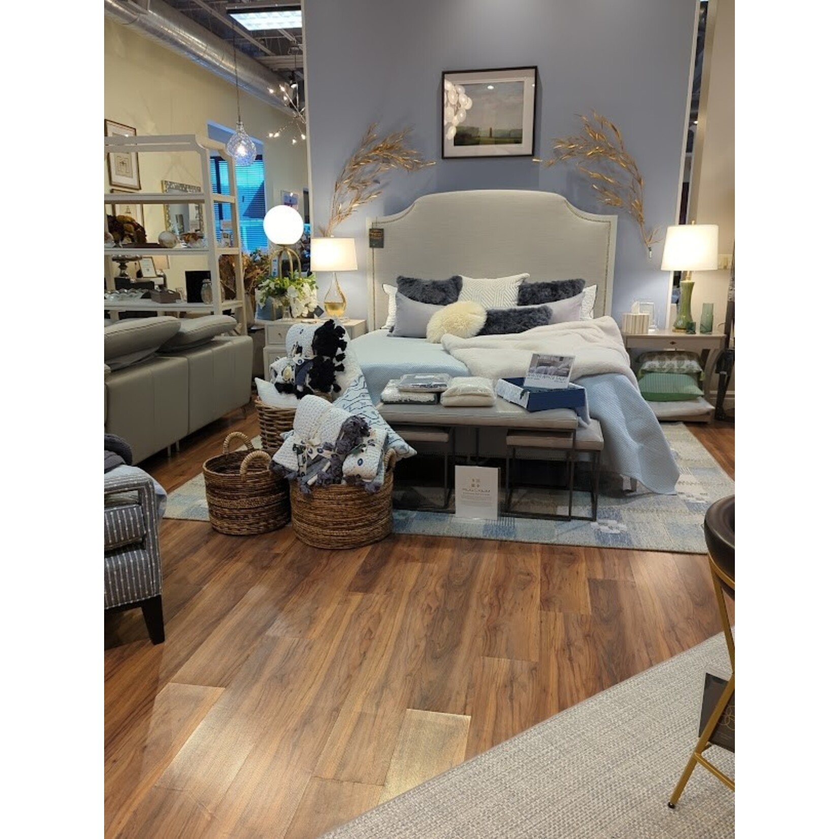 Vanguard Furniture Lillet Stocked King Bed  Neiman Pearl  Sparrow Finish