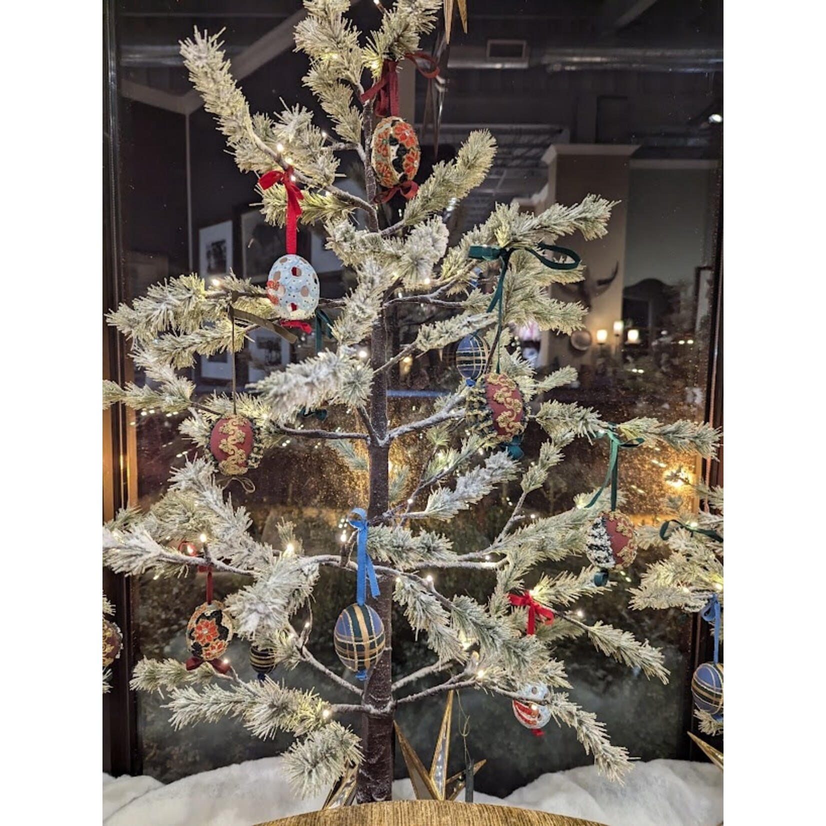 Peter's Seasons Poinsettia Egg Ornament