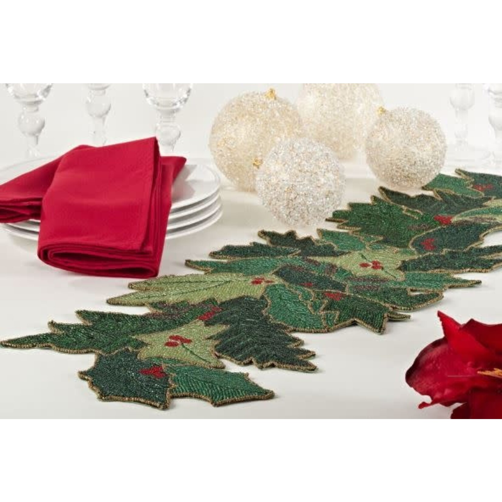 Saro Trading Company Noel Runner Beaded Green Holly